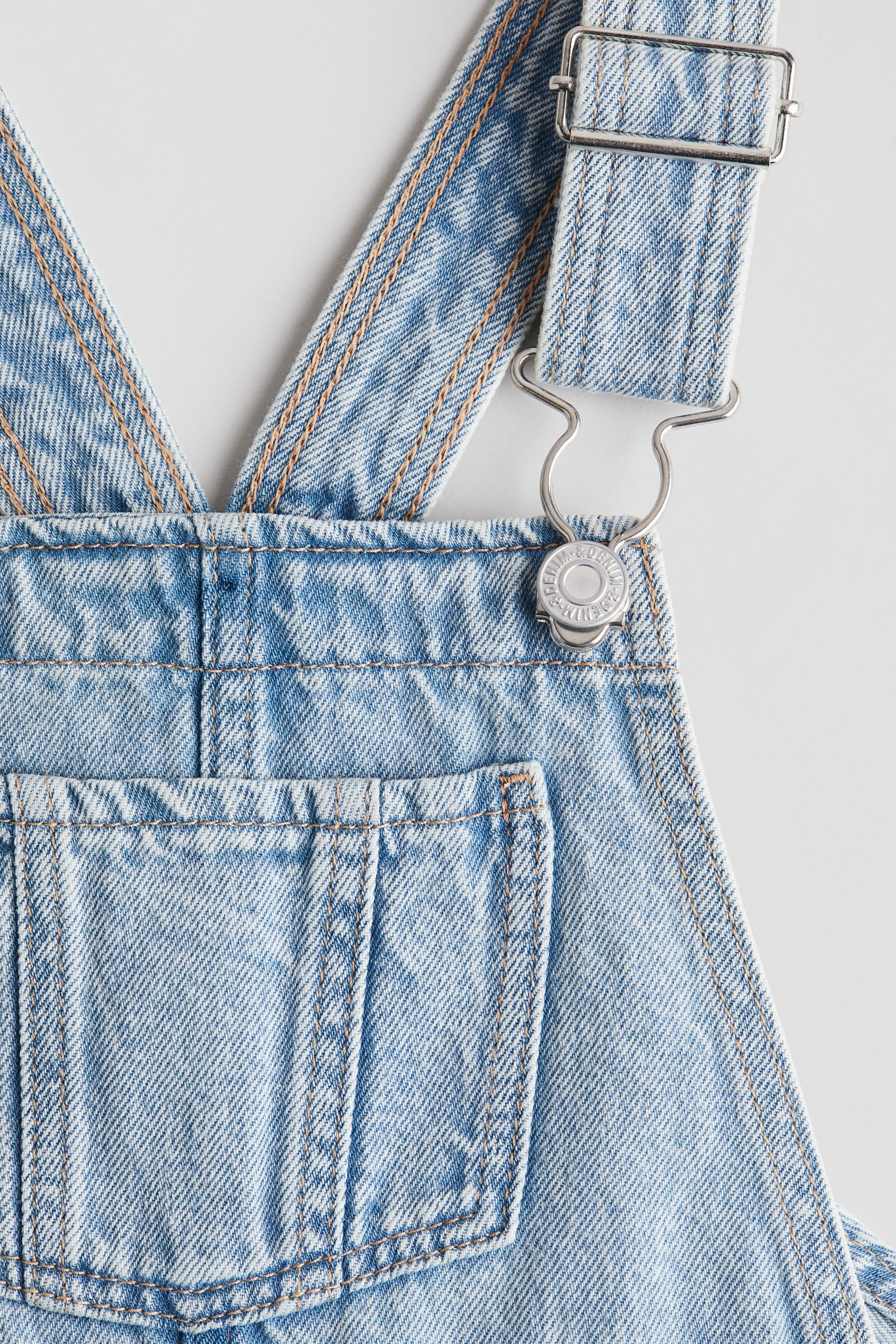 Salopette short en denim