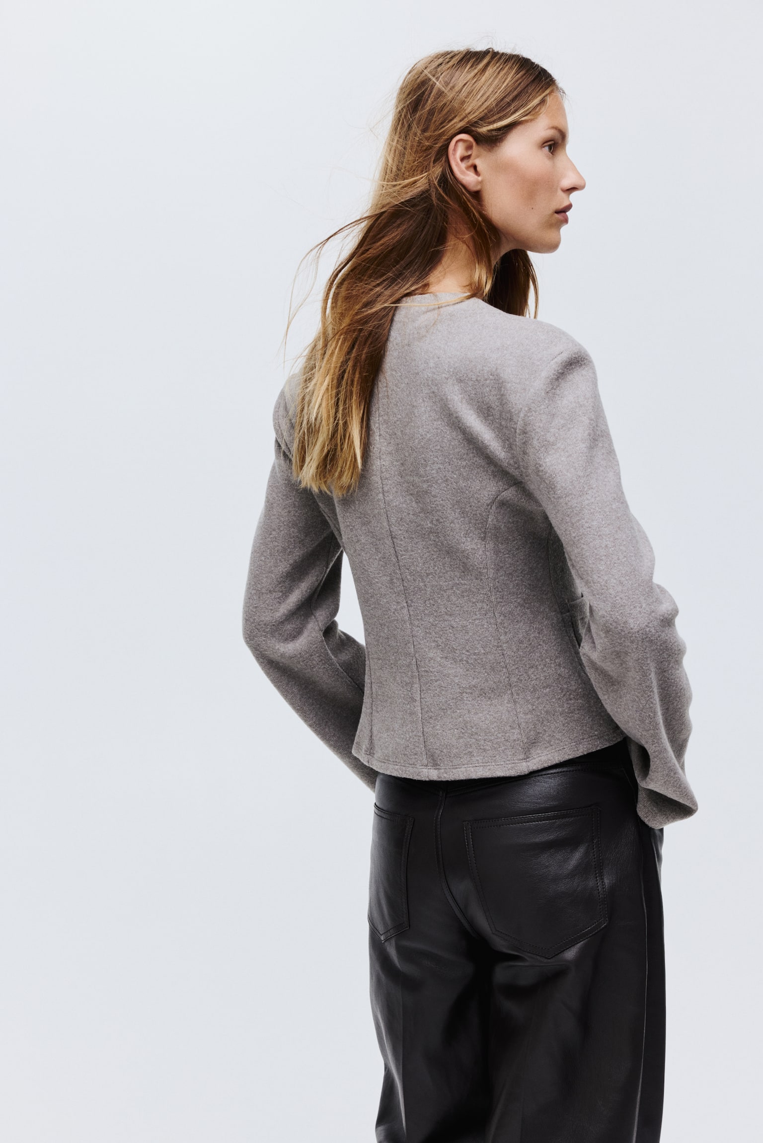 Sveter z rebrovaného úpletu - Sivobéžová melírovaná/Tmavosivá melírovaná - 6