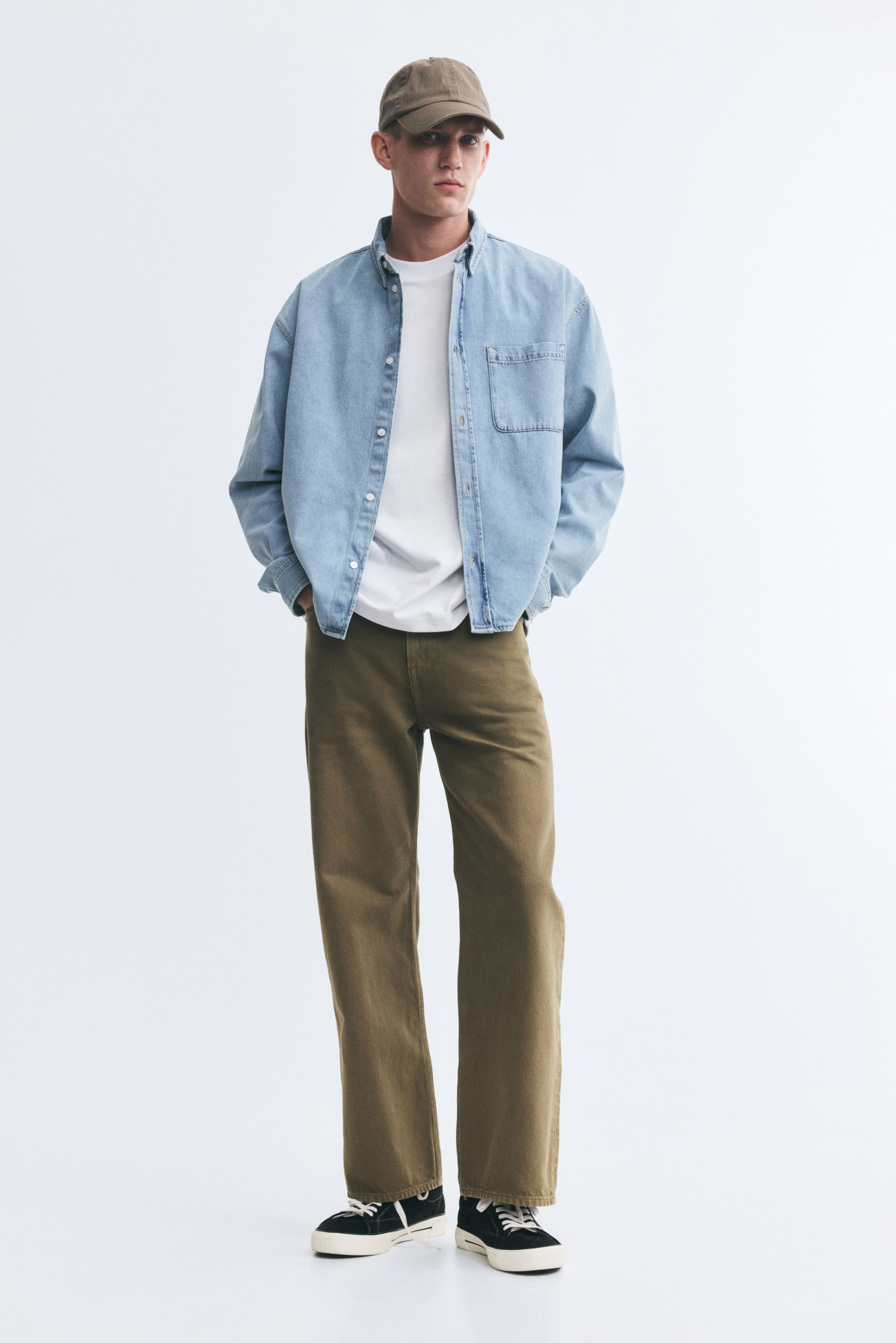Zobacz większy obraz: Koszula z bawełnianego denimu Relaxed Fit - Jasnoniebieski denim - ON | H&M PL 1
