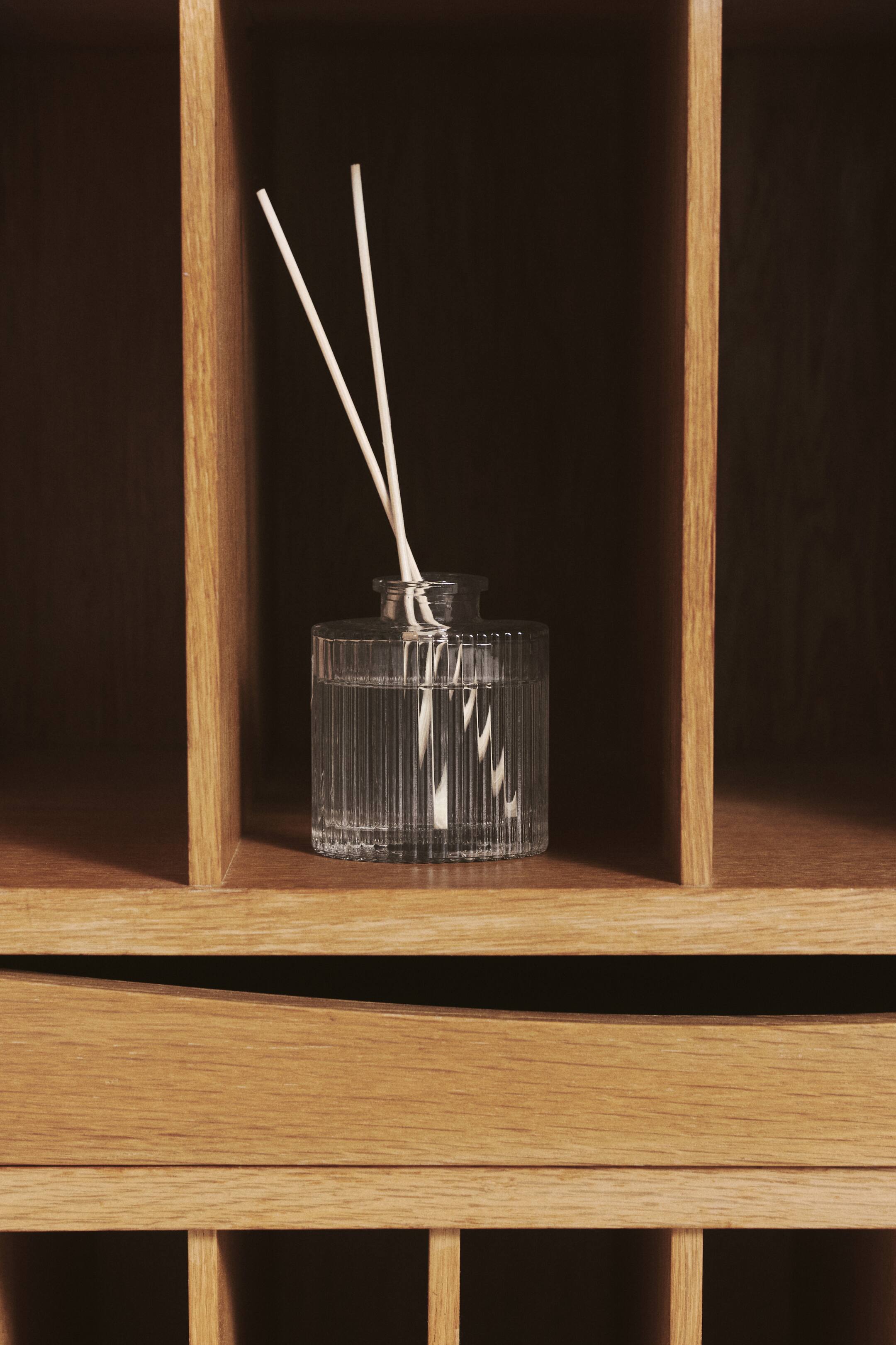View larger image: Reed diffuser - Apple Blush - Home All | H&M 1