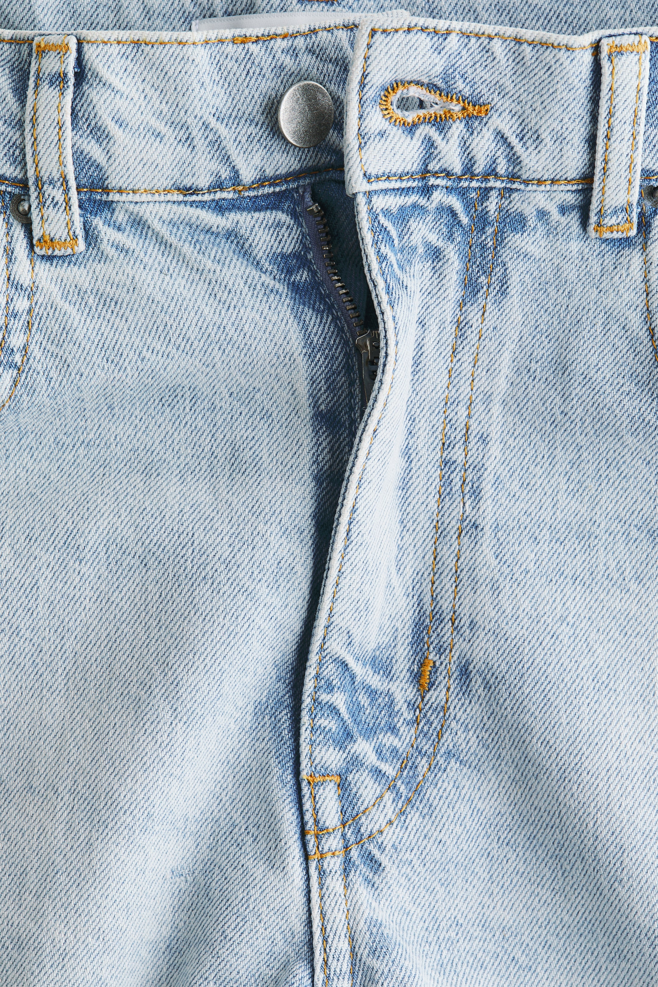 Wide-Leg Jeans