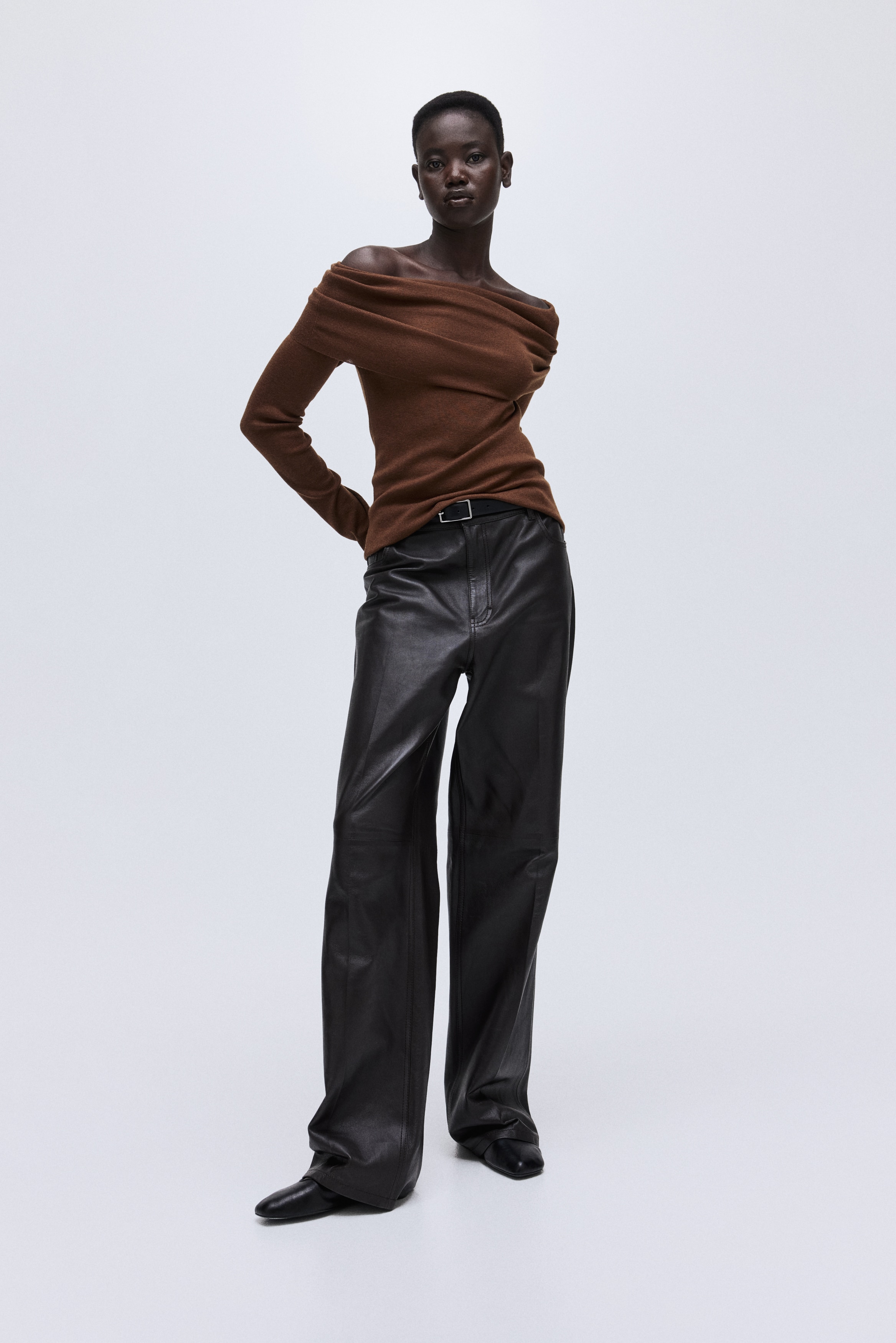 Off-the-shoulder jumper