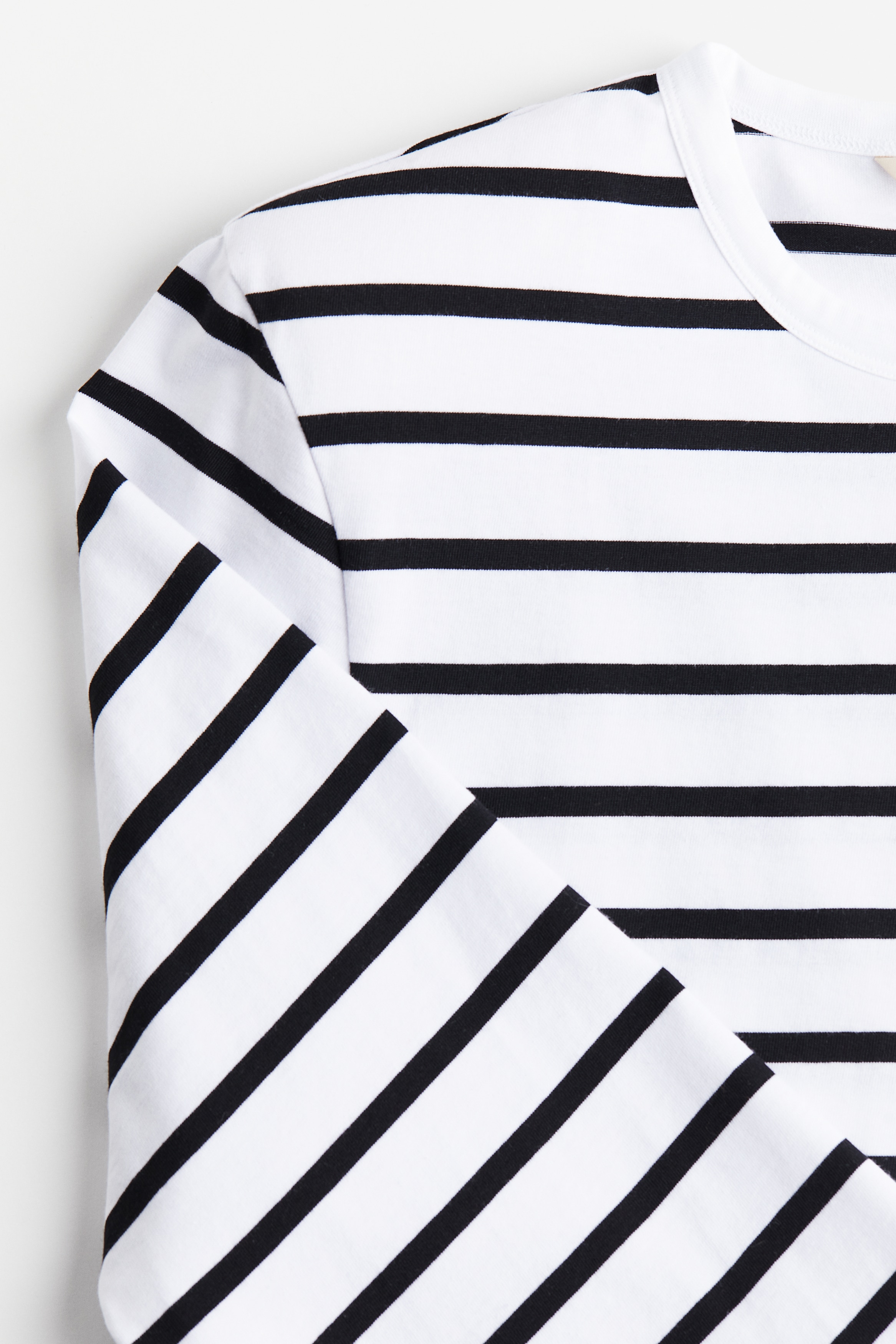 shoulder-pad top