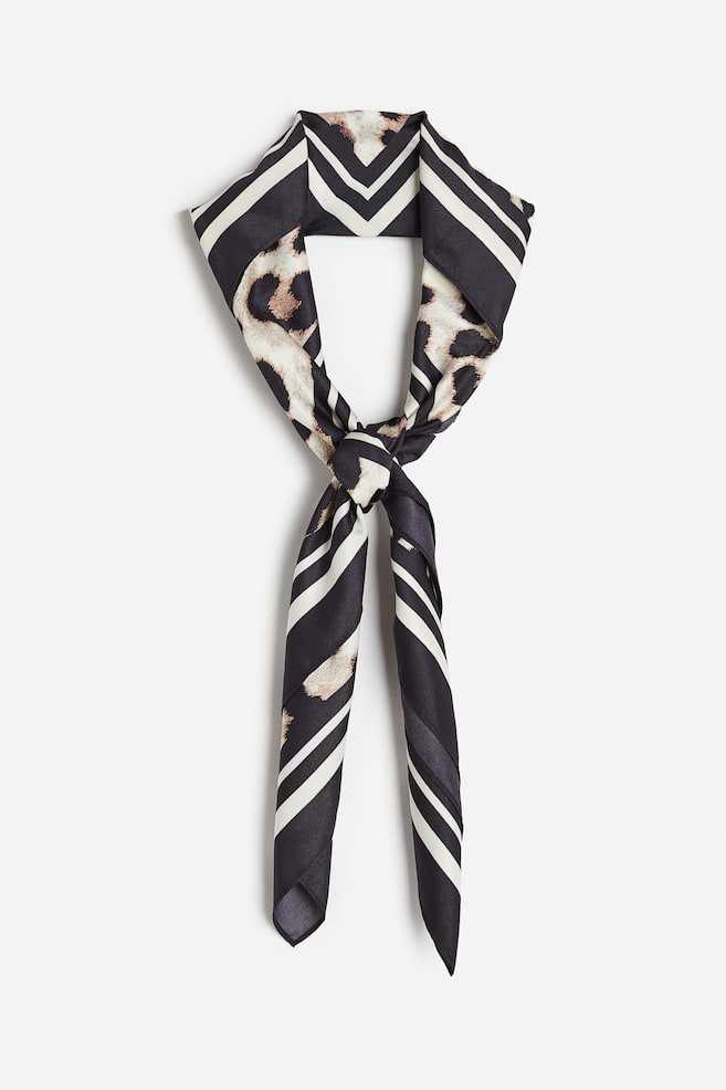Satin scarf - Black/Leopard print
 - 1
