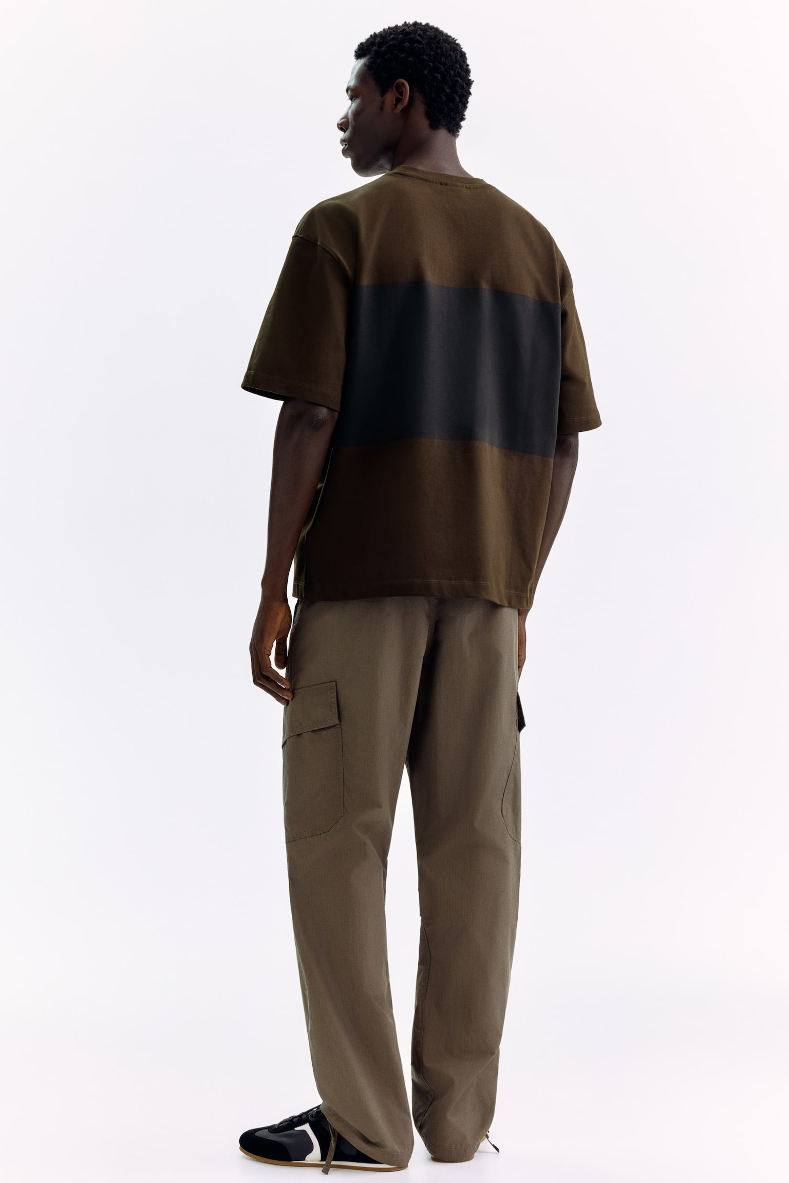 Áo thun in hình Oversized Fit - Màu nâu đậm/Runners Club - 6