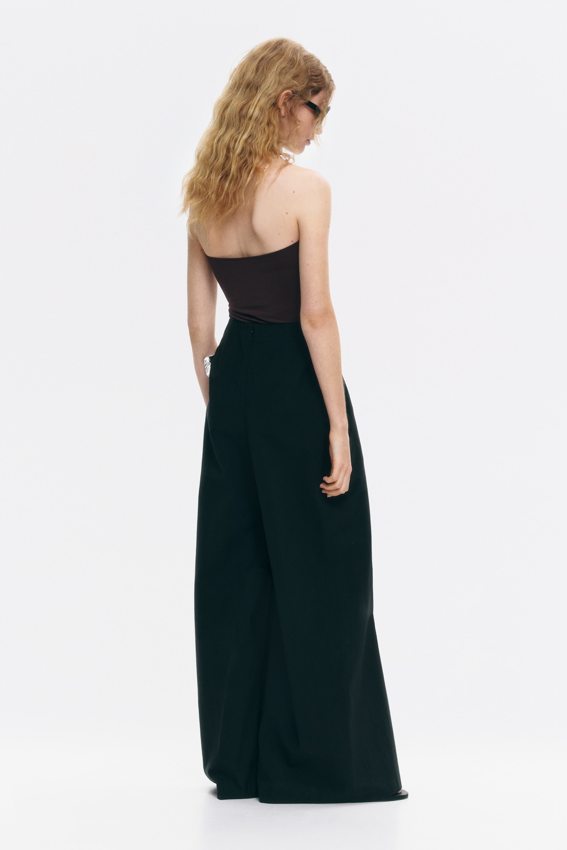 V-Neck Halterneck Top