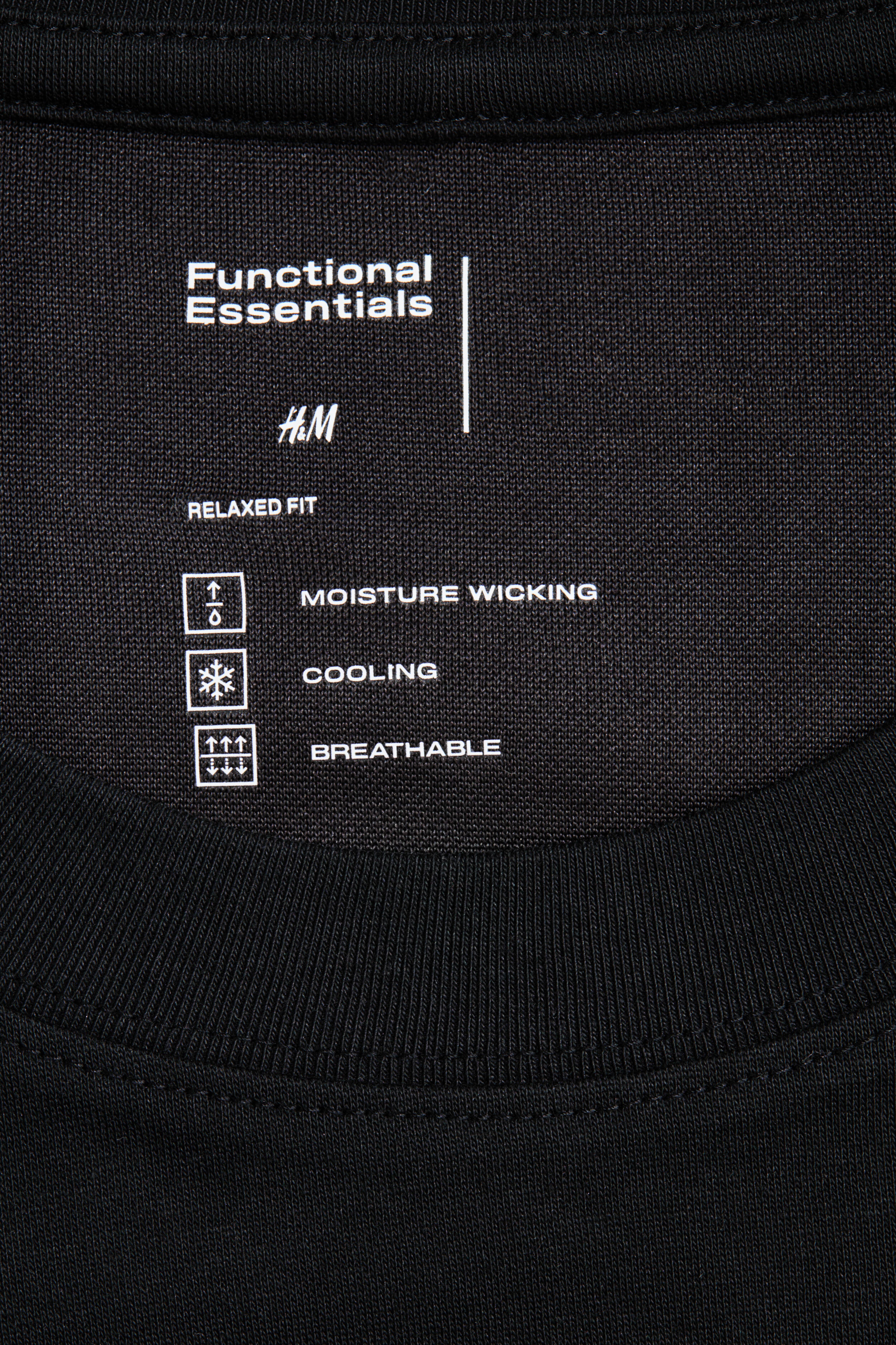 Cooling Relaxed-Fit Long-Sleeved T-Shirt