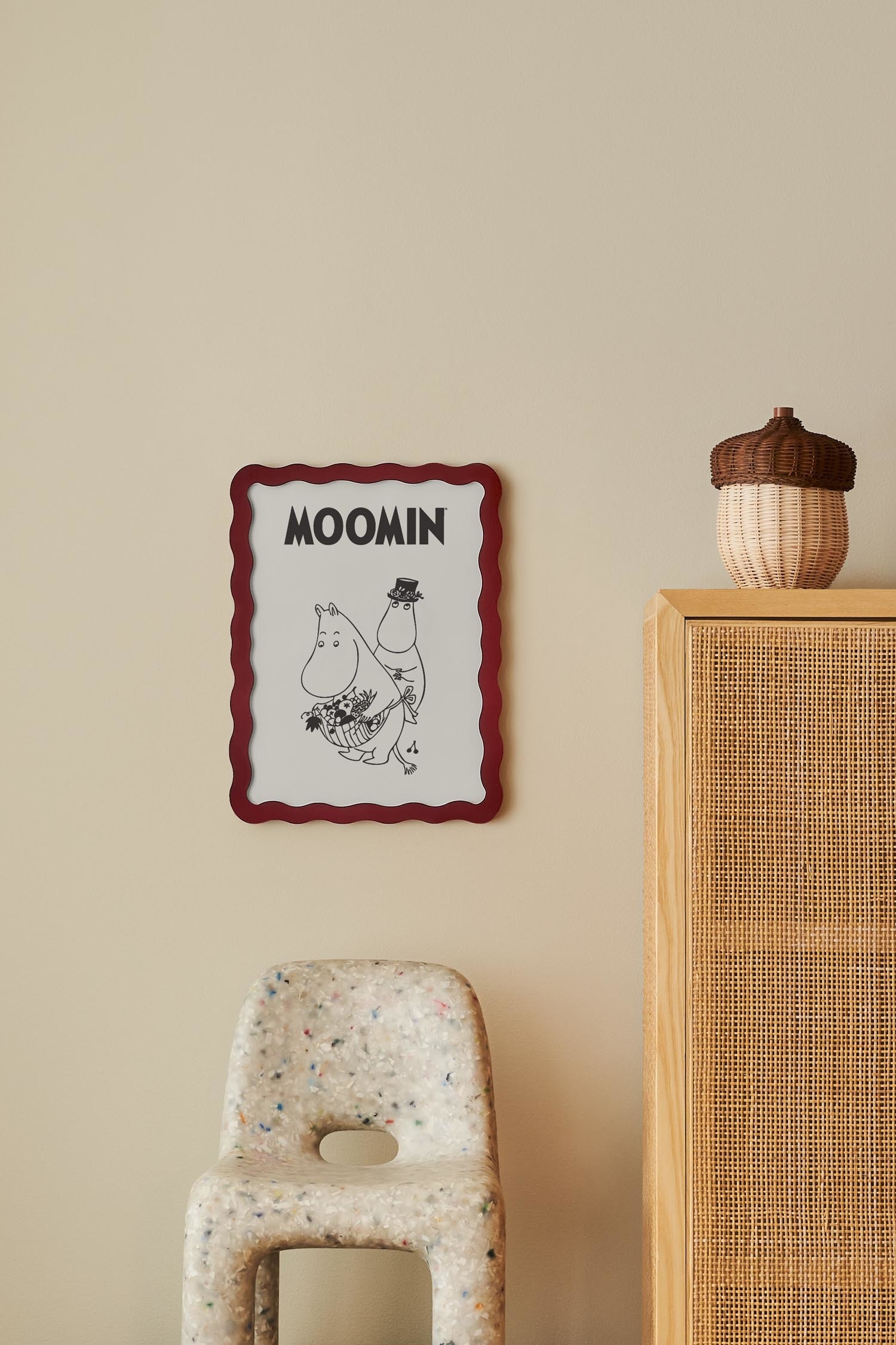 Moominmamma Foraging Fruits Poster - Grau