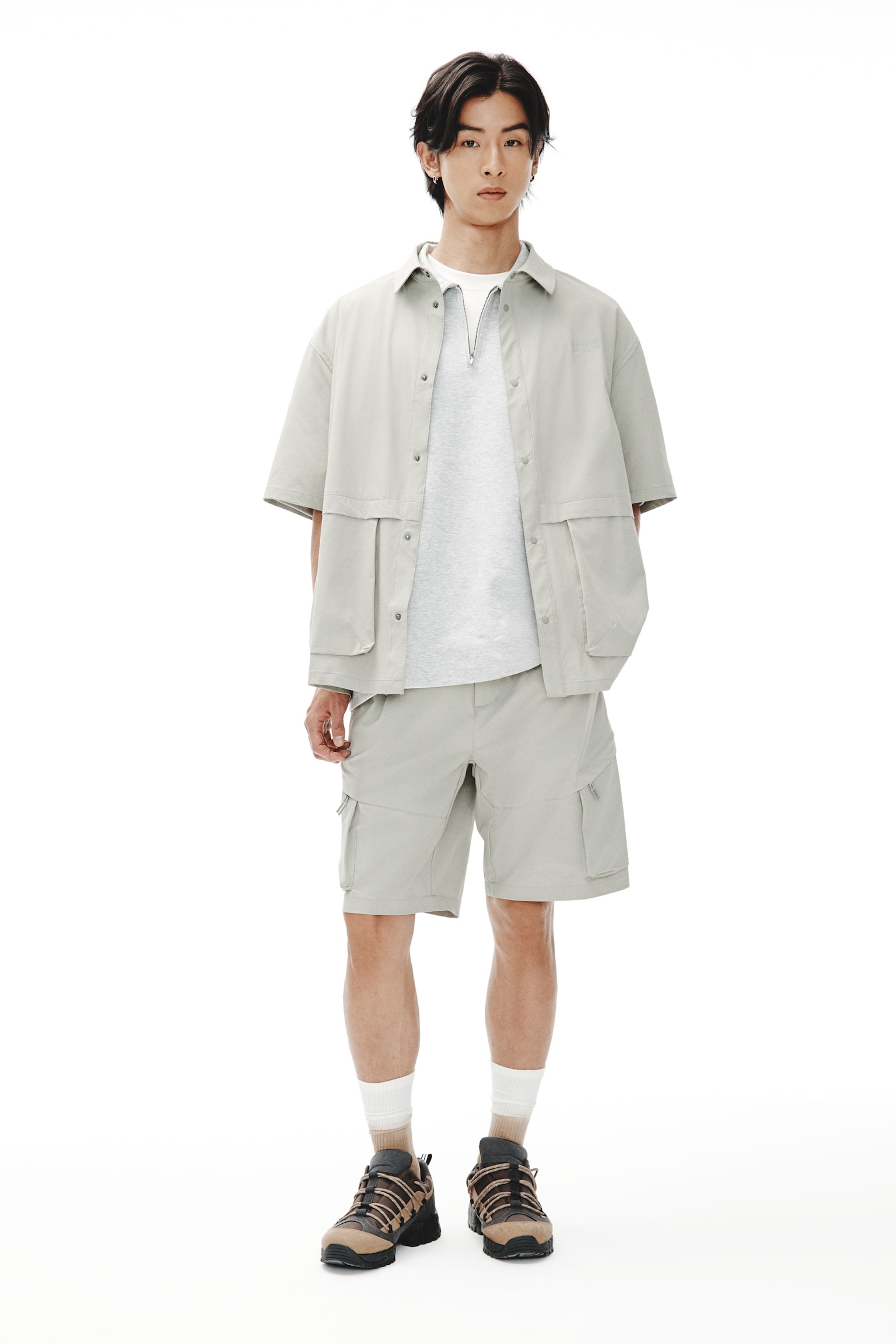 Loose Fit Utility Shorts - Light khaki green/Black - 1