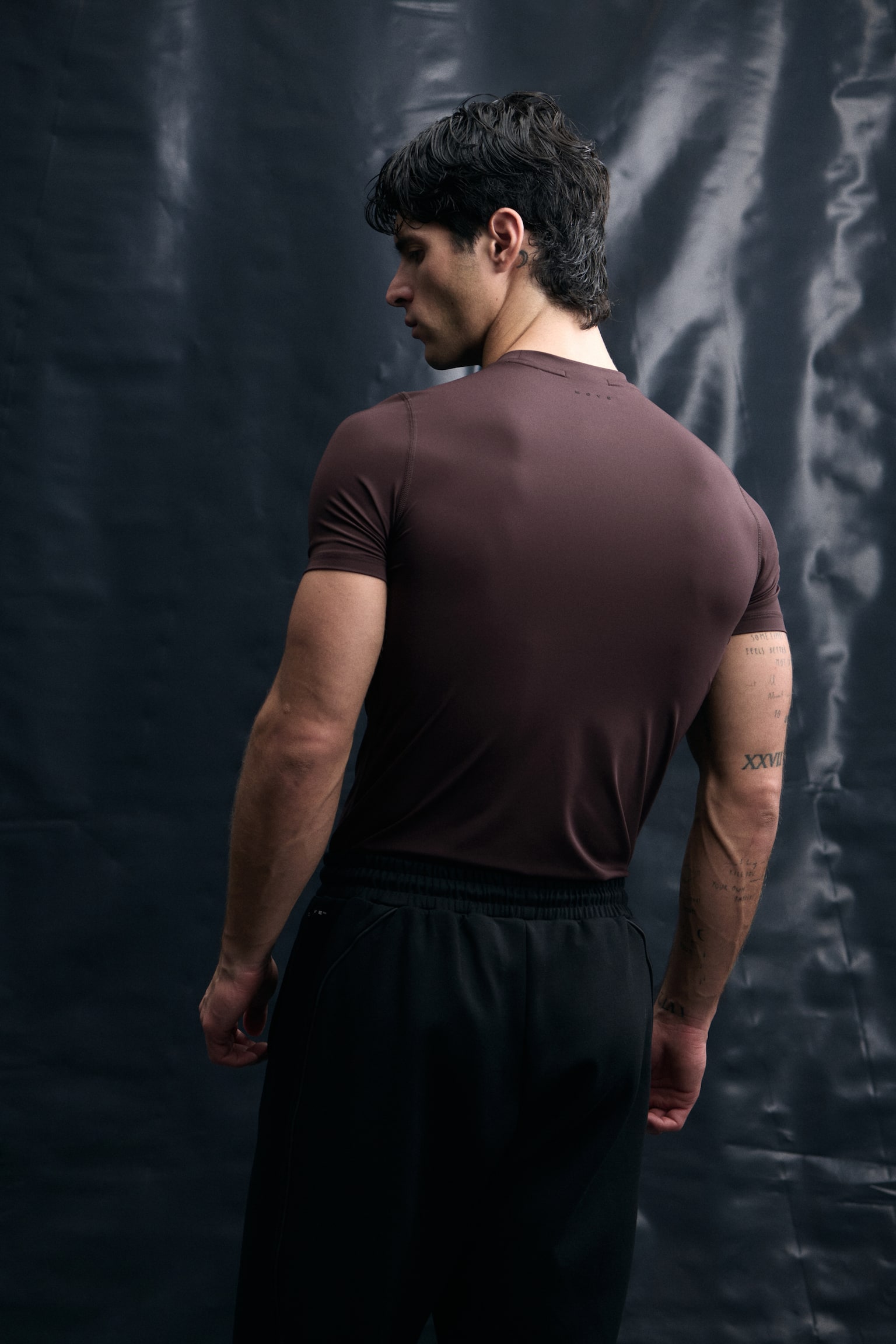 Playera deportiva Muscle Fit con DryMove™ - Café oscuro/Negro - 3