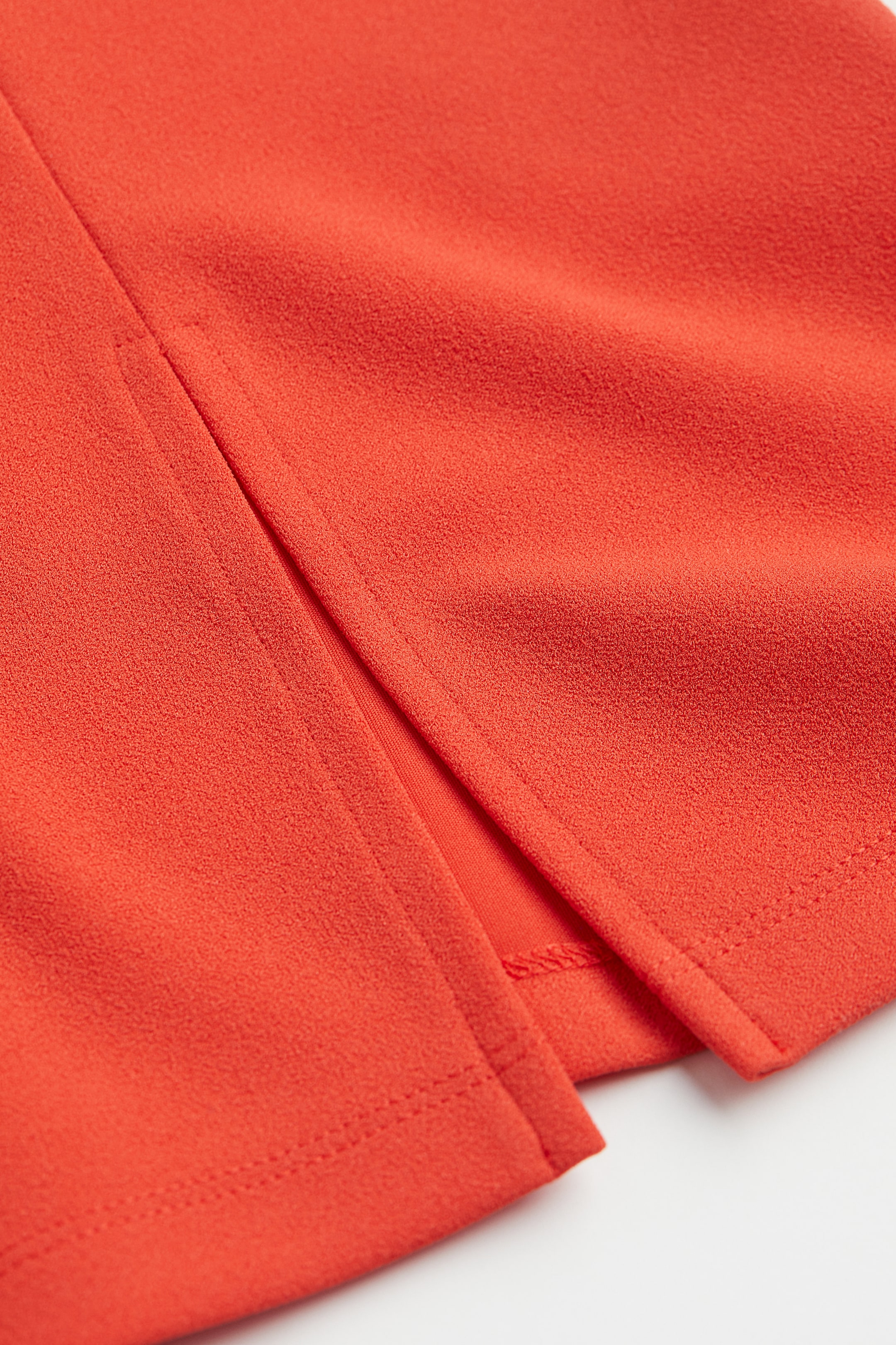 Näytä suurempi kuva: A-mallinen trikoomekko - Punainen - NAISET | H&M FI 2