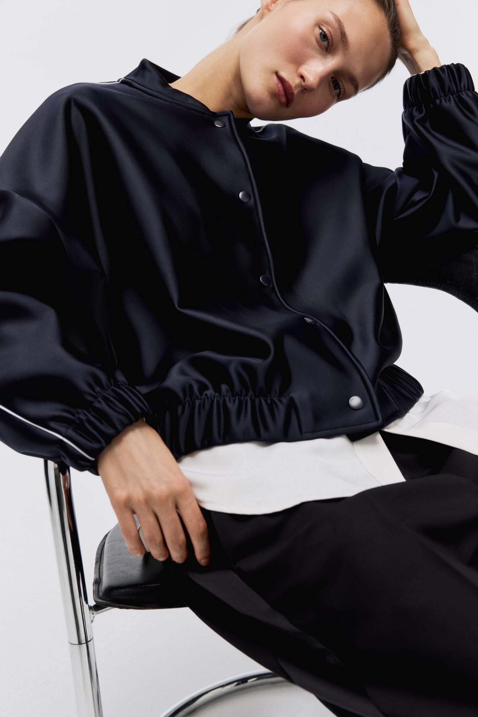 Женская куртка H&M Bomber, цвет: Тёмно-синий — фото 2