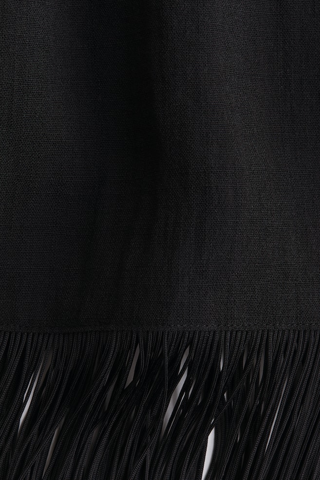 Vestido con flecos y hombreras - Negro - 4