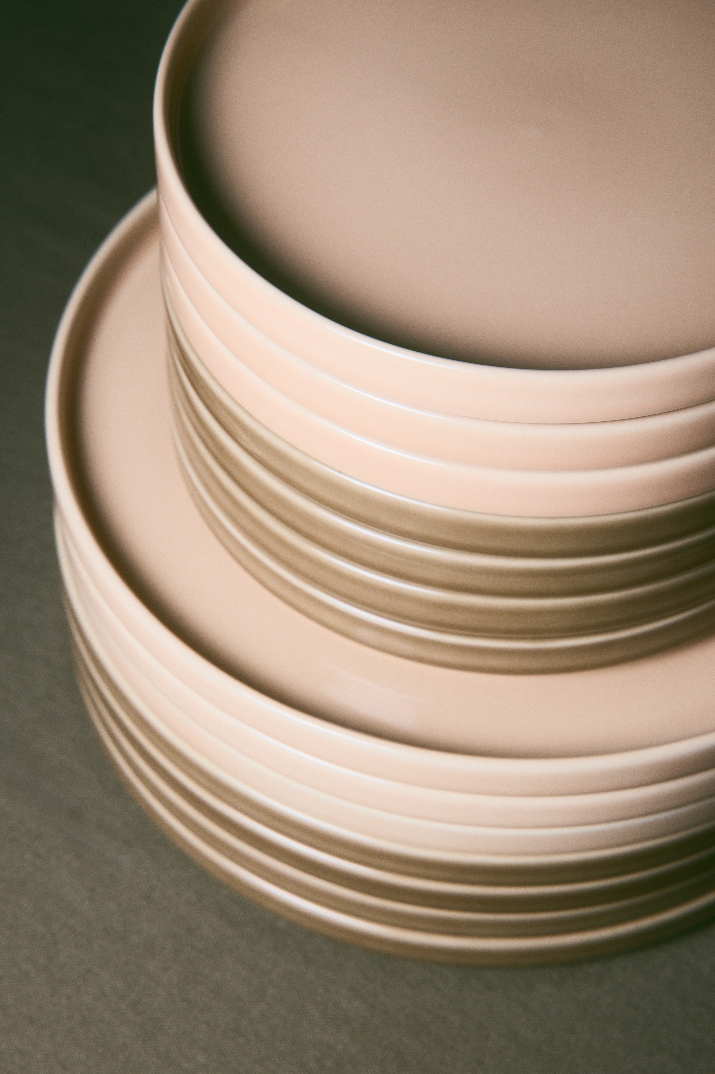 2-pack stoneware mid plates - Light pink/Brown/White