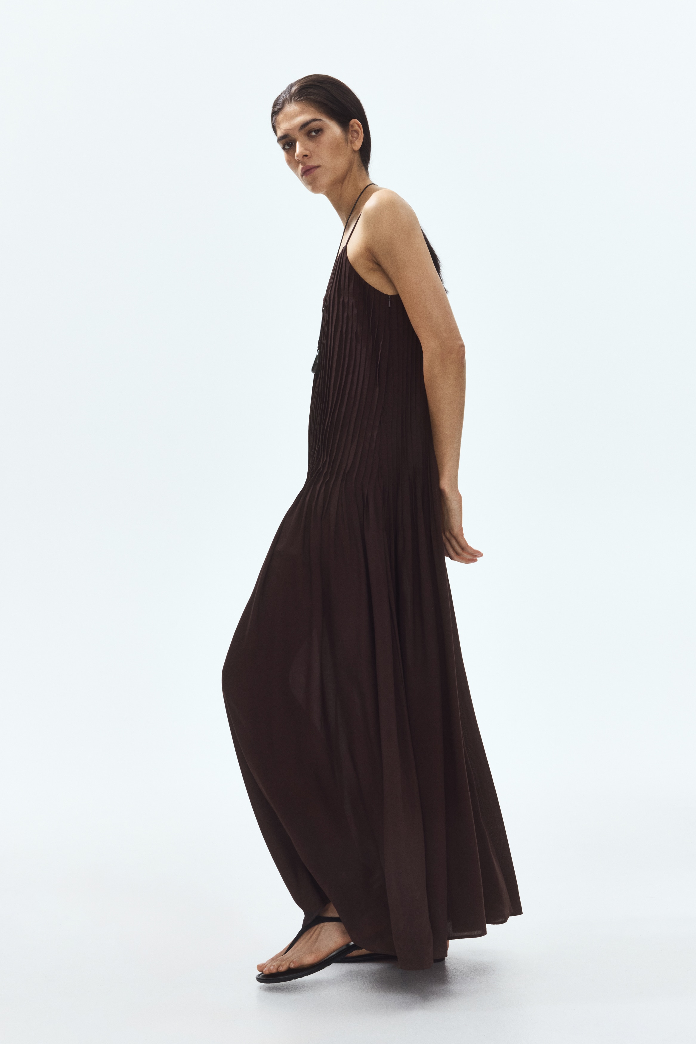 h&m pintuck maxi dress Women's Pintuck Flowy Maxi Dress | Women's Clearance