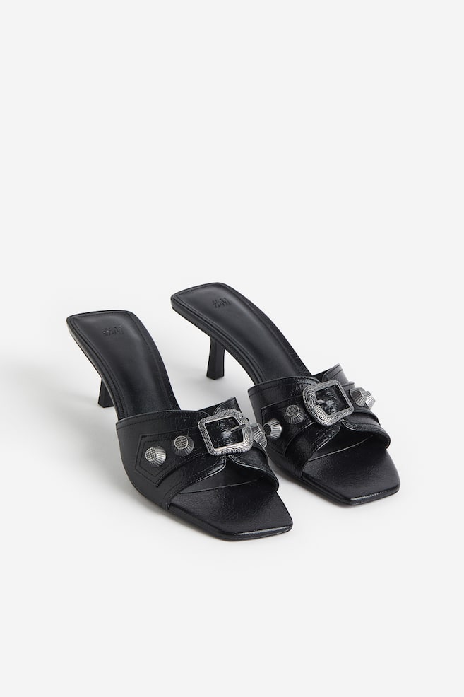 Sandaletten mit Nieten - Schwarz/Weiß - 6