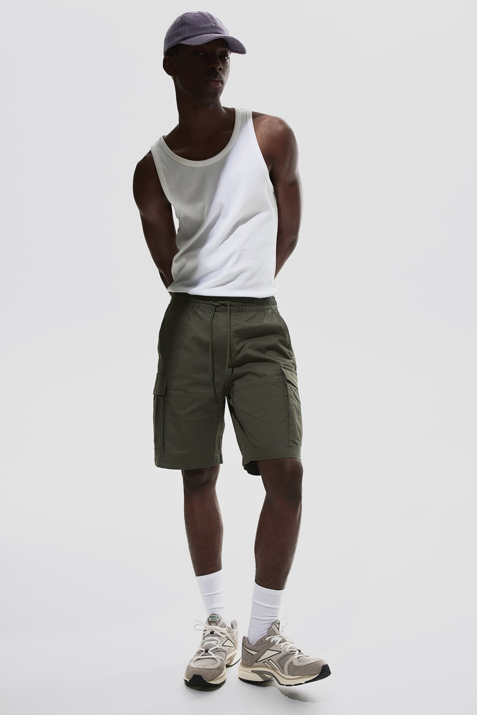 Regular Fit Twill Cargo Shorts - Khaki green/Black/Light beige/Dark grey - 1