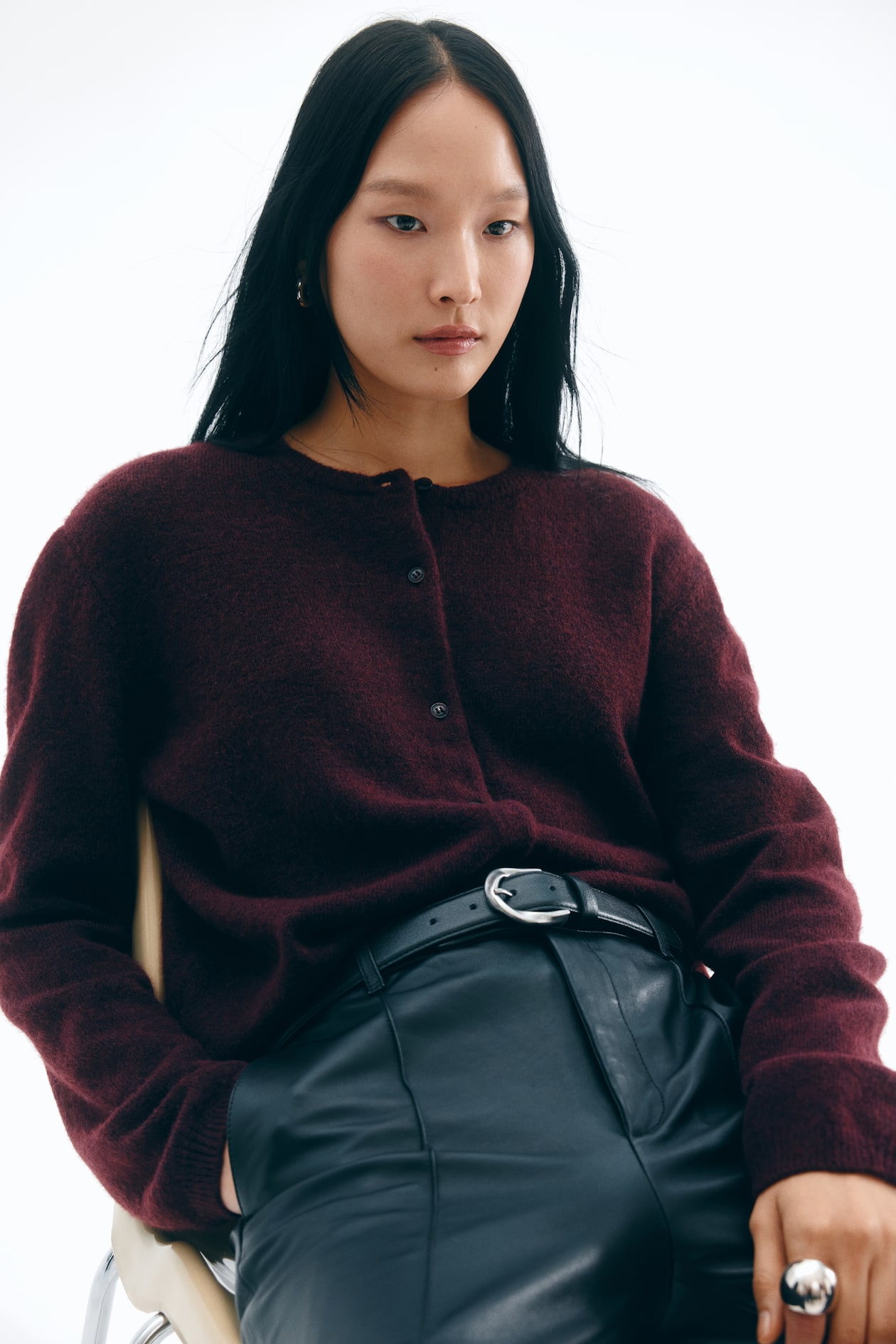 cardigan-in-lockerer-passform-weinrot-ladies-h-m-de