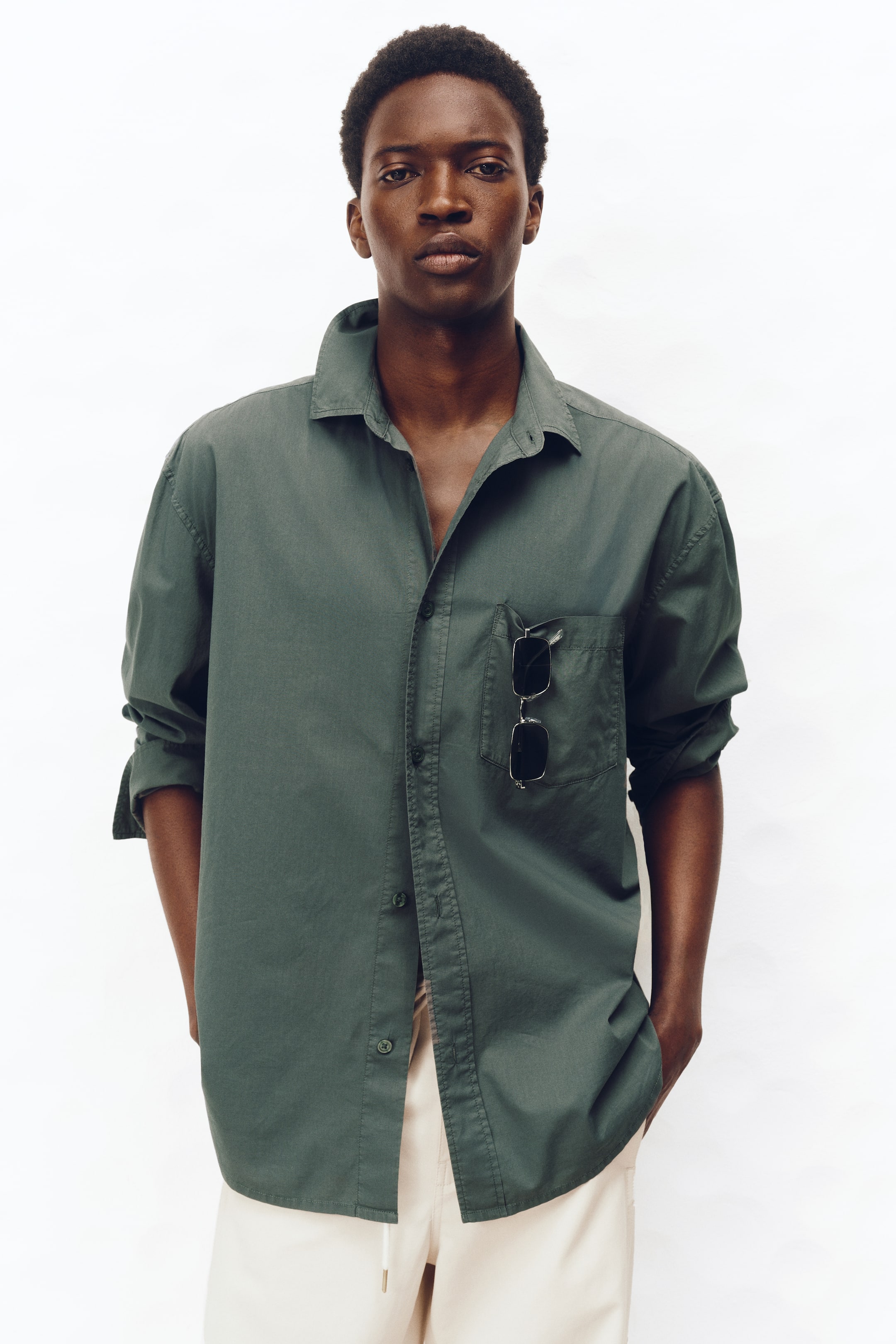 Мужские рубашки H&M Loose-Fit Cotton Poplin Shirt — фото 5