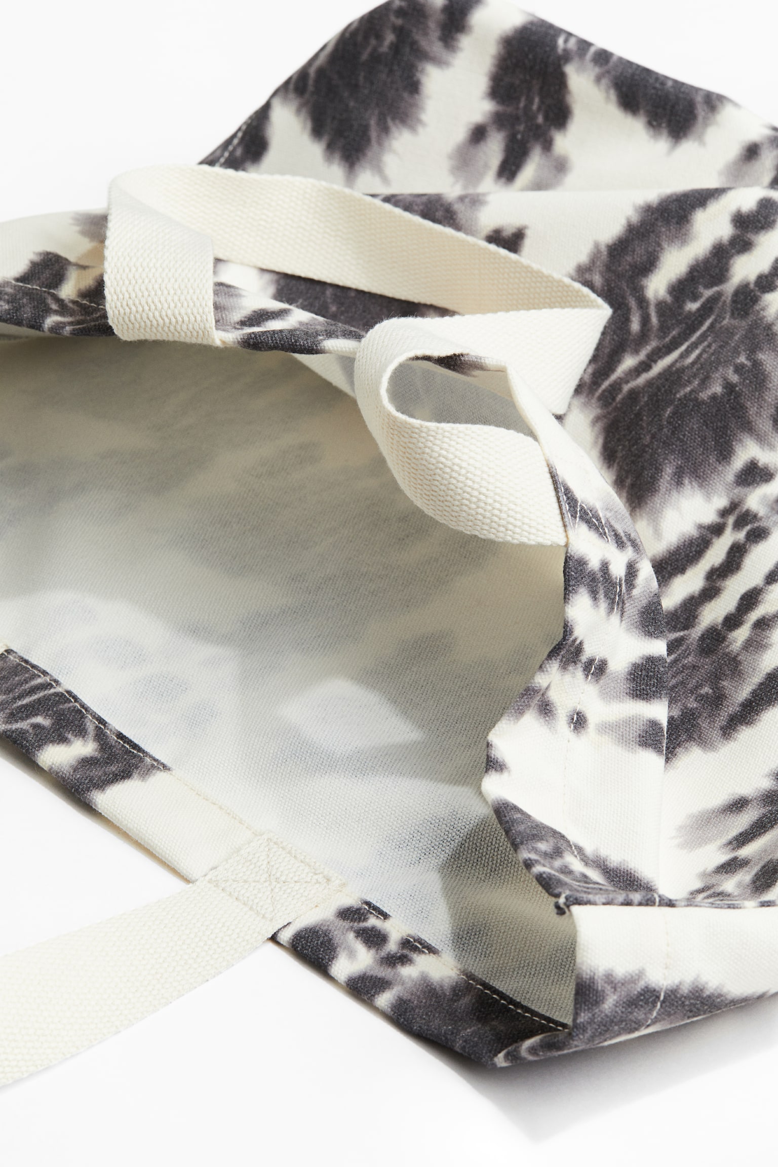 Pattern Tote Bag - White/Zebras - 4