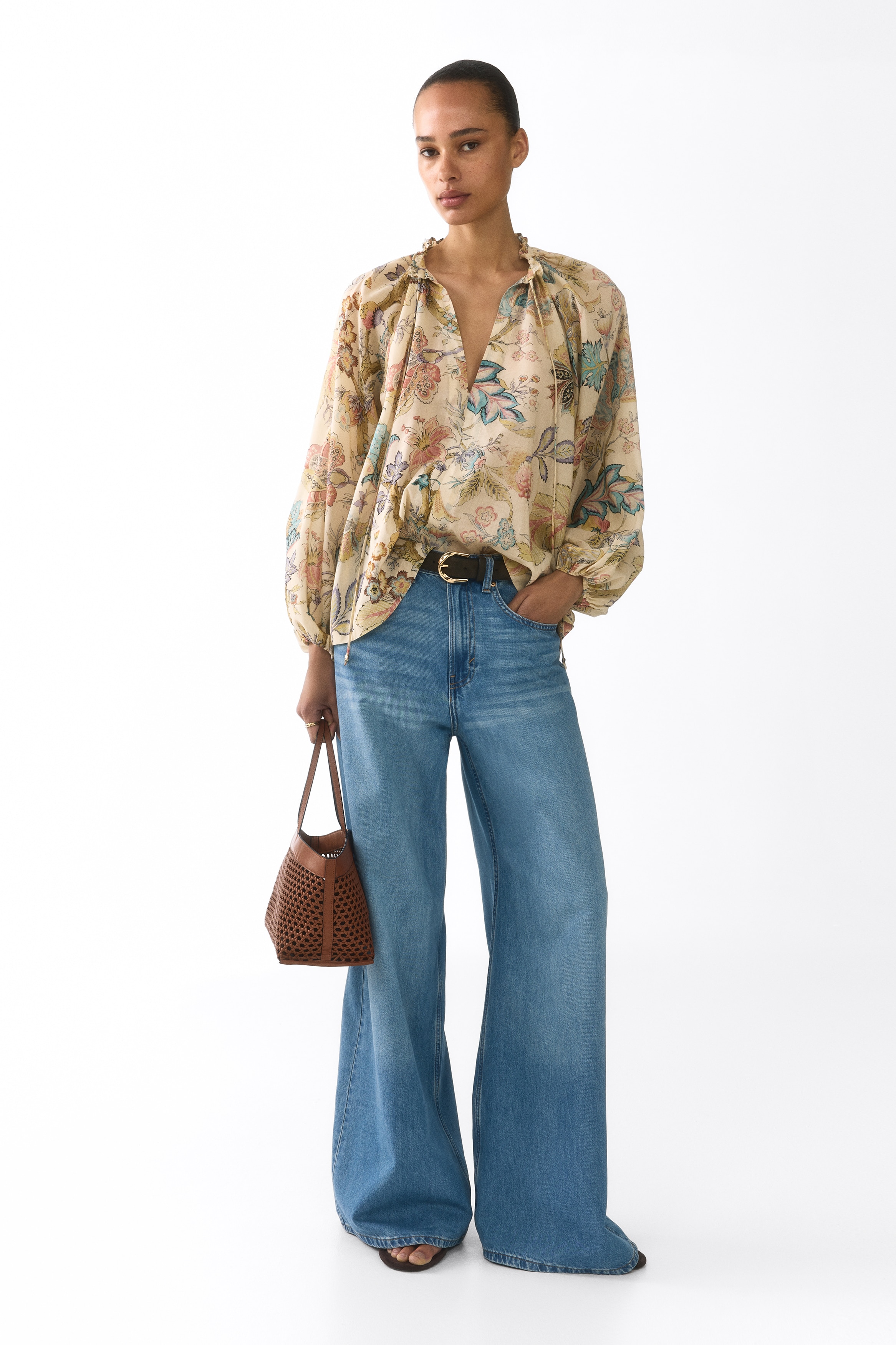 Oversized blus i bomullsmixModell