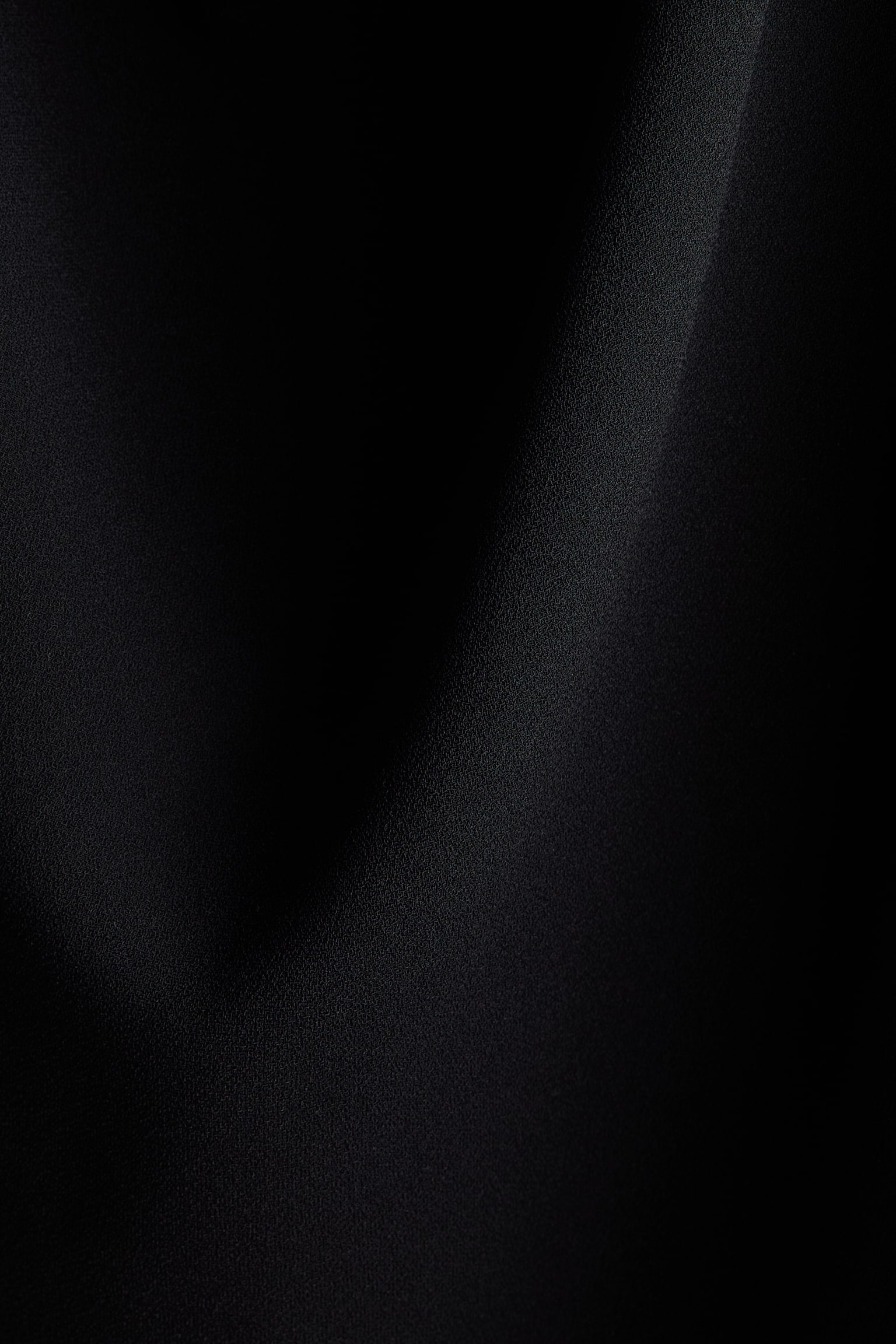 Huppukauluksinen pusero - Musta - 2