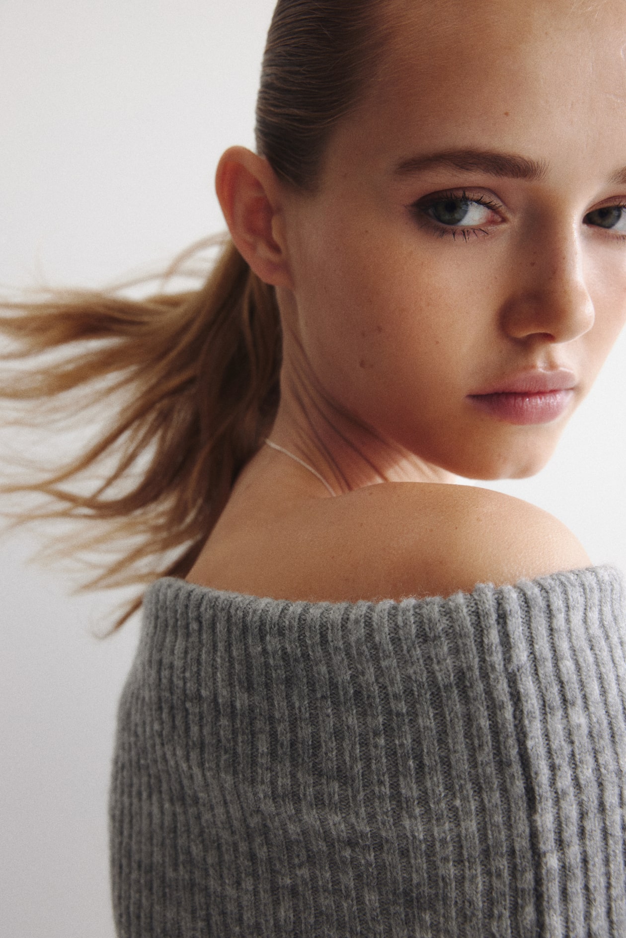 Off-the-Shoulder Sweater - image 5