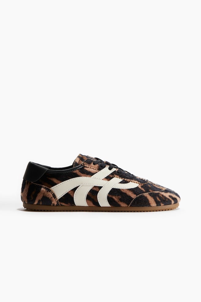Sneakers - Beige/tiger stripes - 1