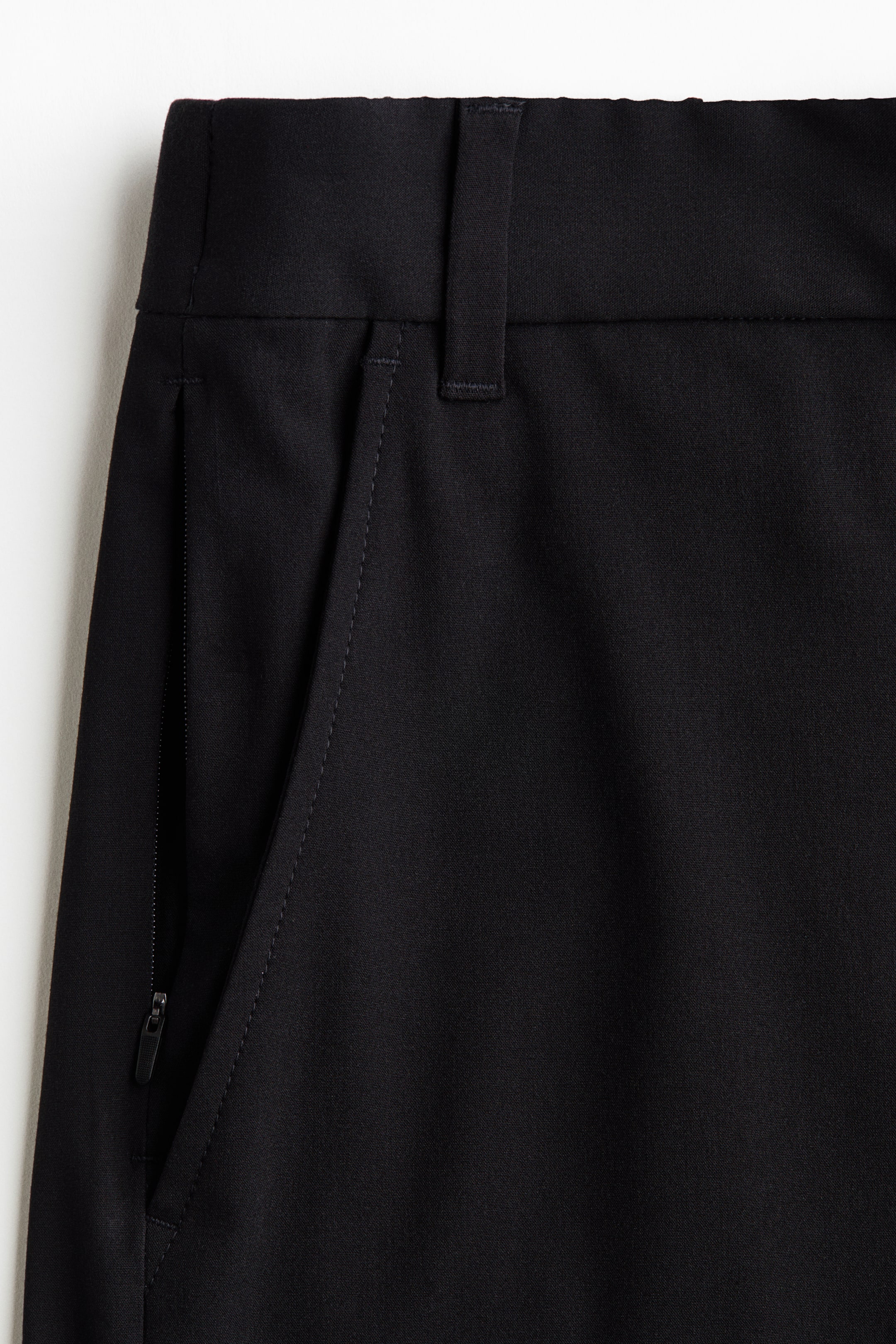 Four-Way Stretch Loose-Fit Chino Shorts