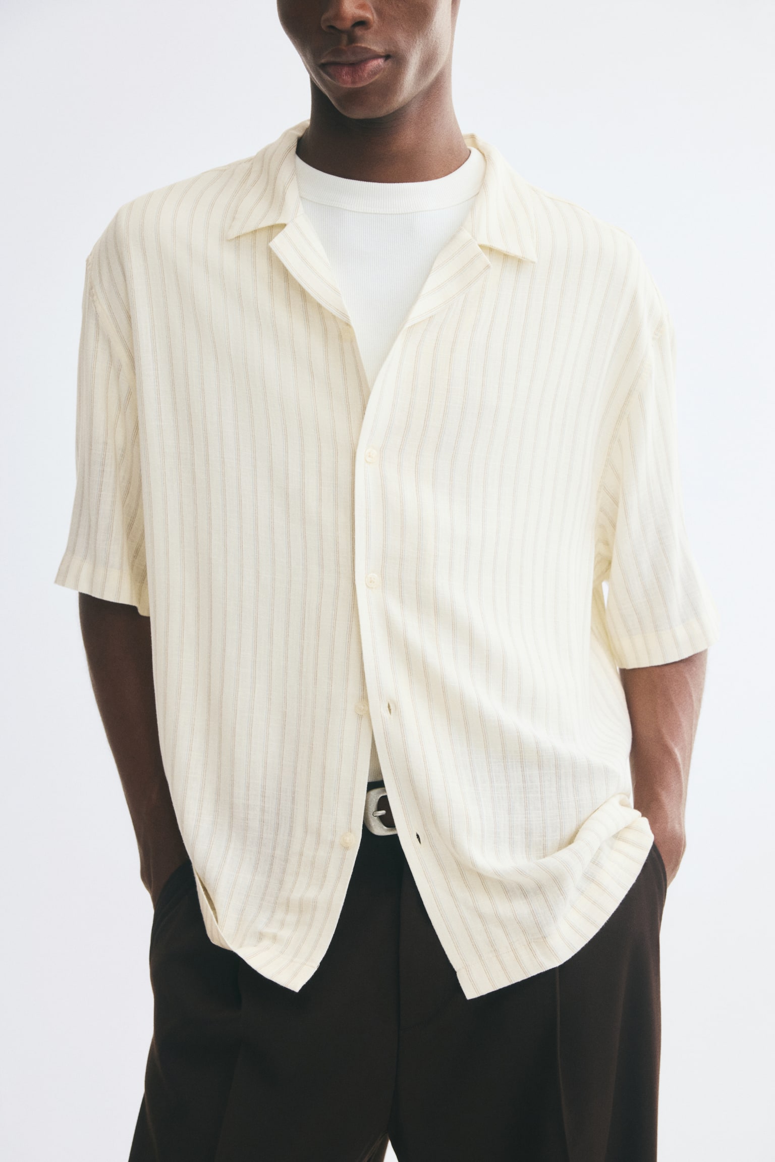Мужская рубашка H&M Relaxed-Fit Linen-Blend Resort, цвет: Кремовый / Полосатый — фото 5