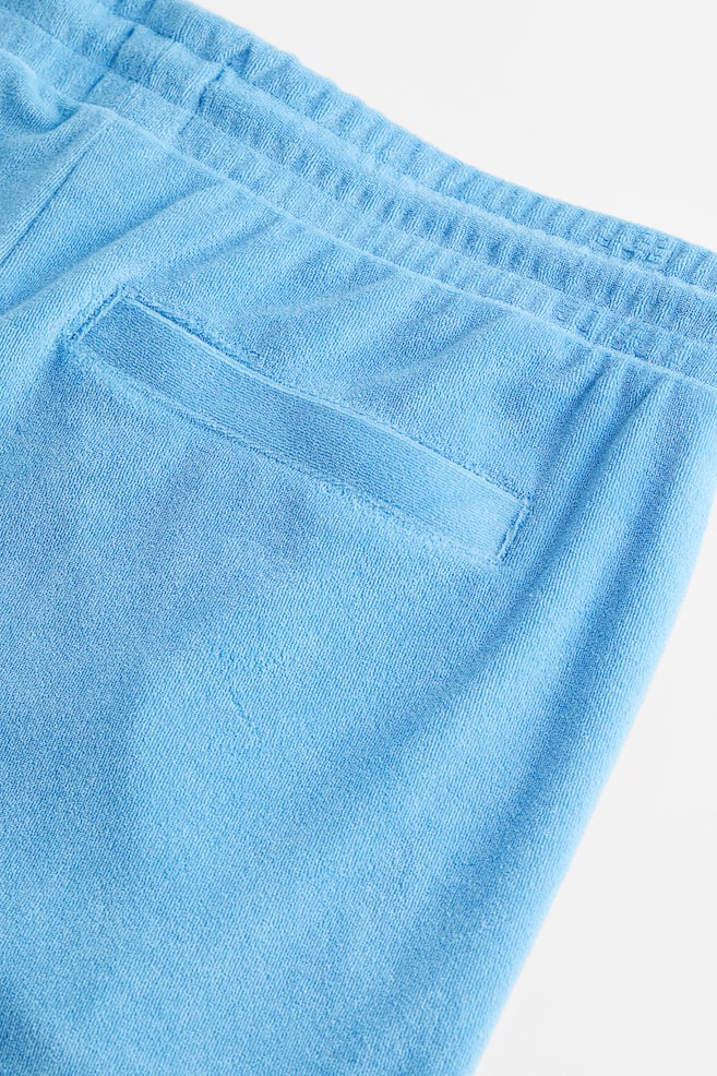 Relaxed Fit Knee-length terry shorts - Light blue/Dark green/White - 3