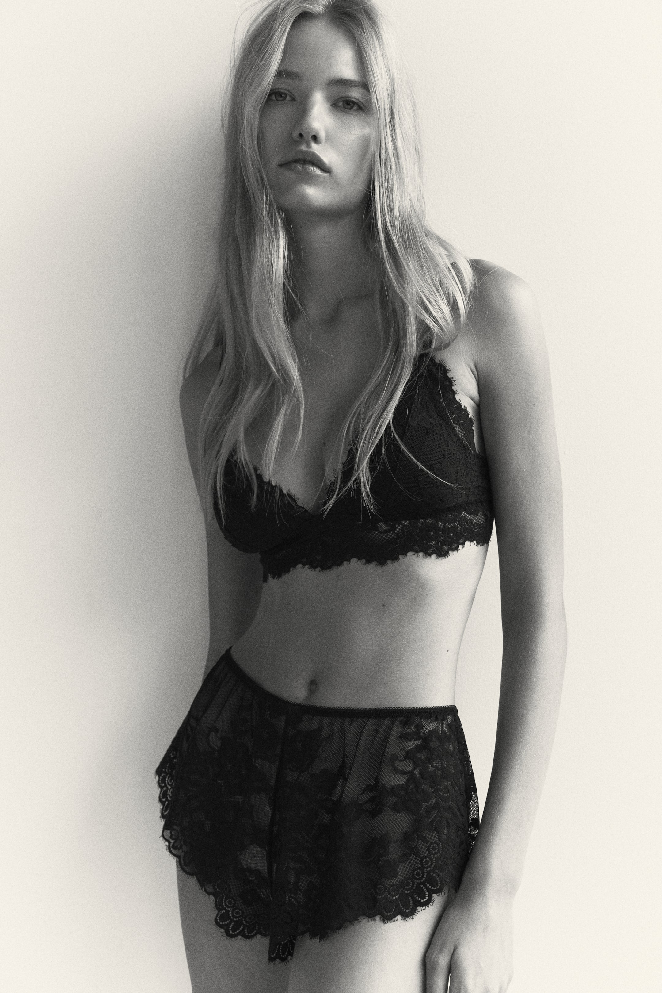 Lace Shortie Briefs