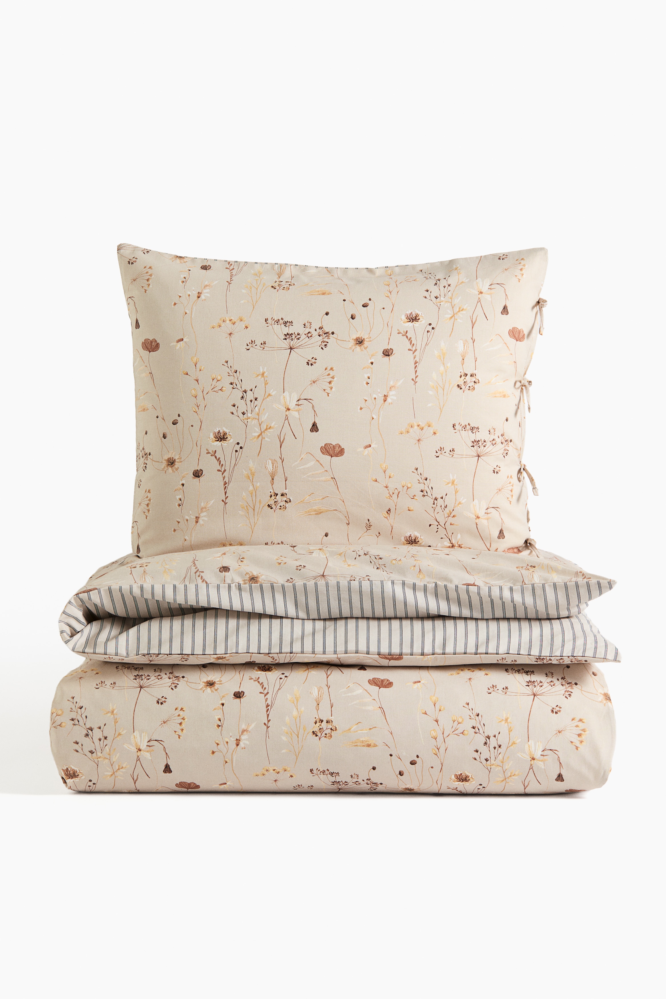 Floral-Print Twin Duvet Cover SetModel