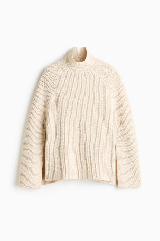 Capa tejida con cuello alto - Beige claro - 1