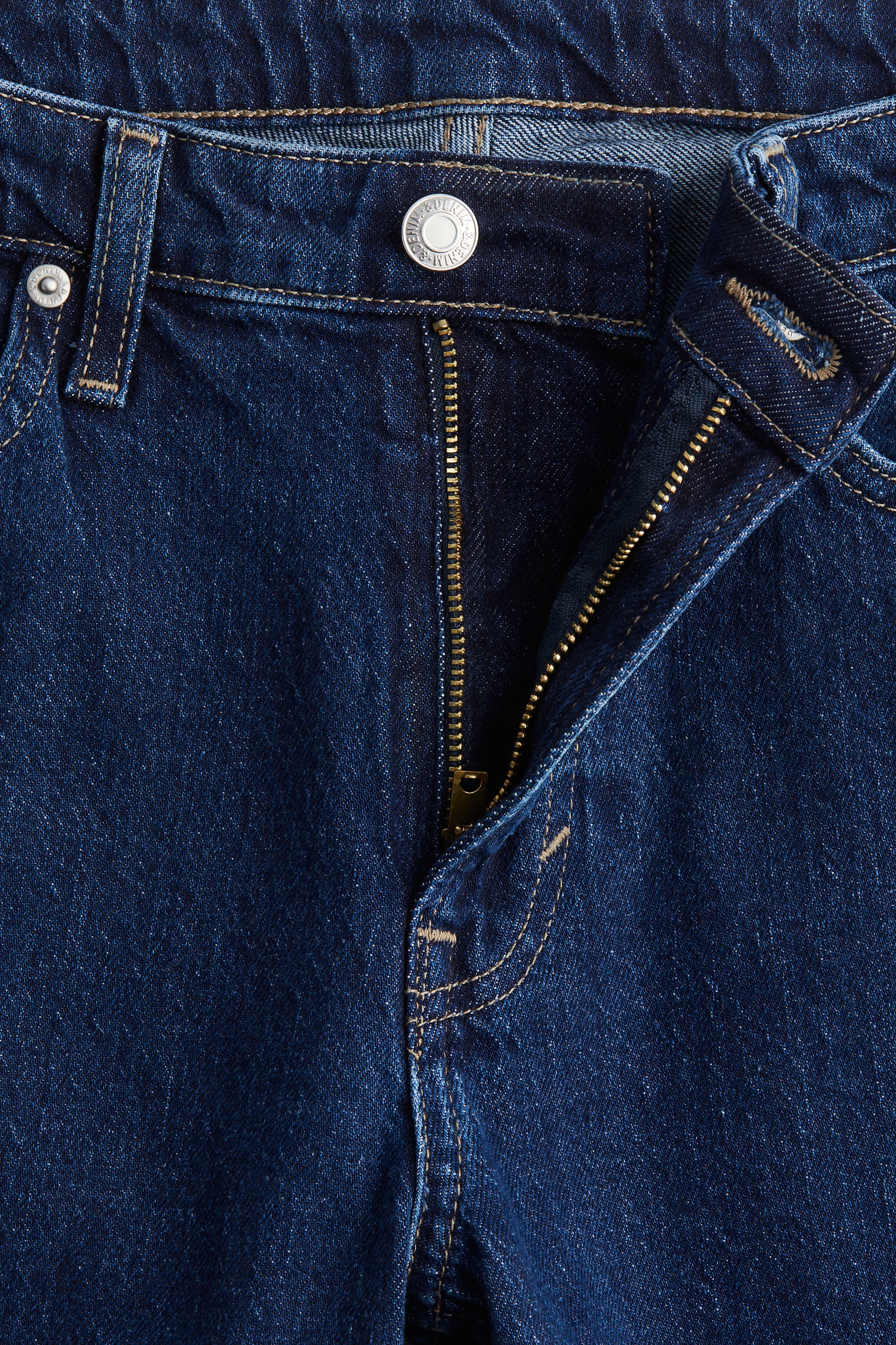 Curvy Fit Flared High Jeans