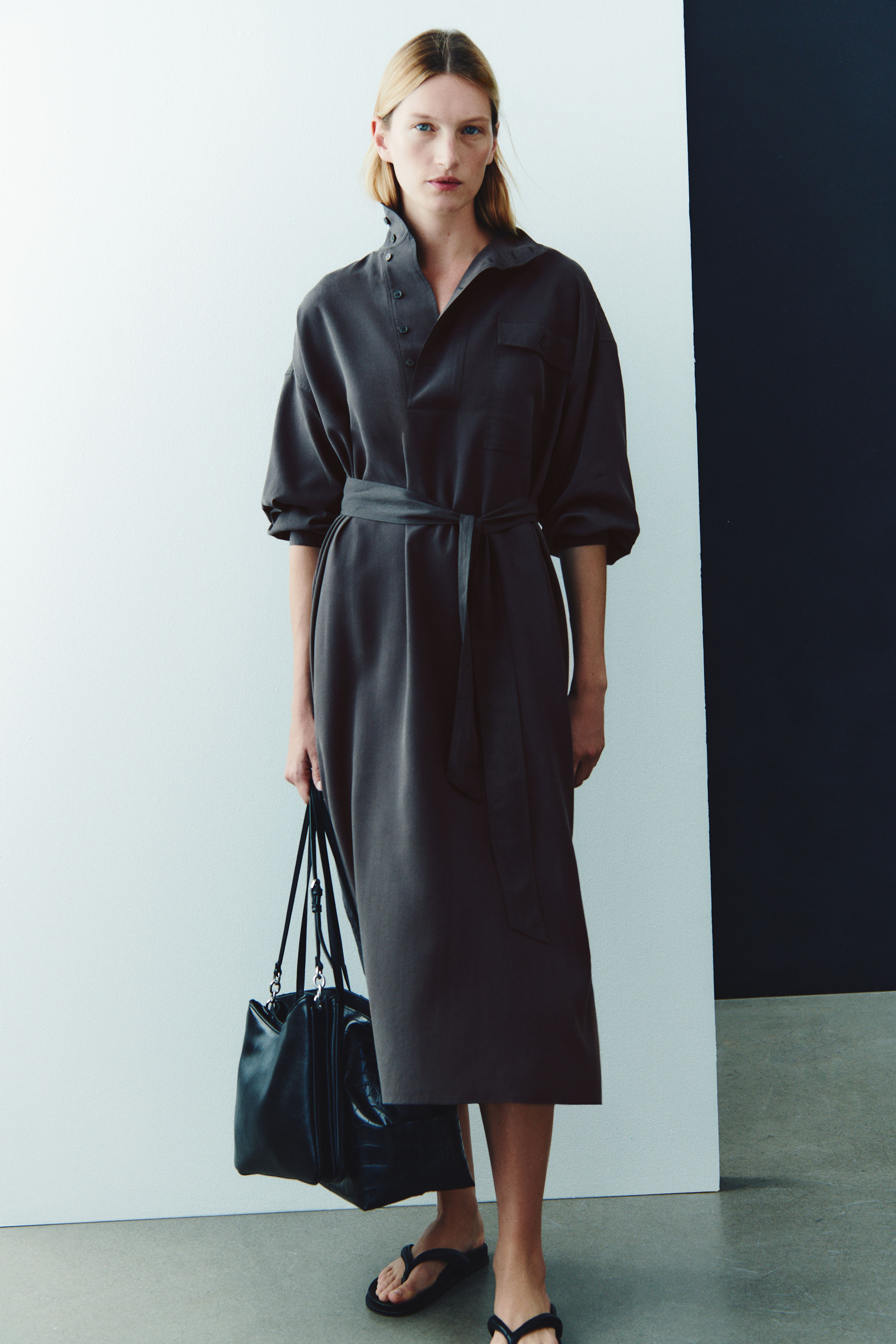 Robe à manches longues avec ceinture nouer