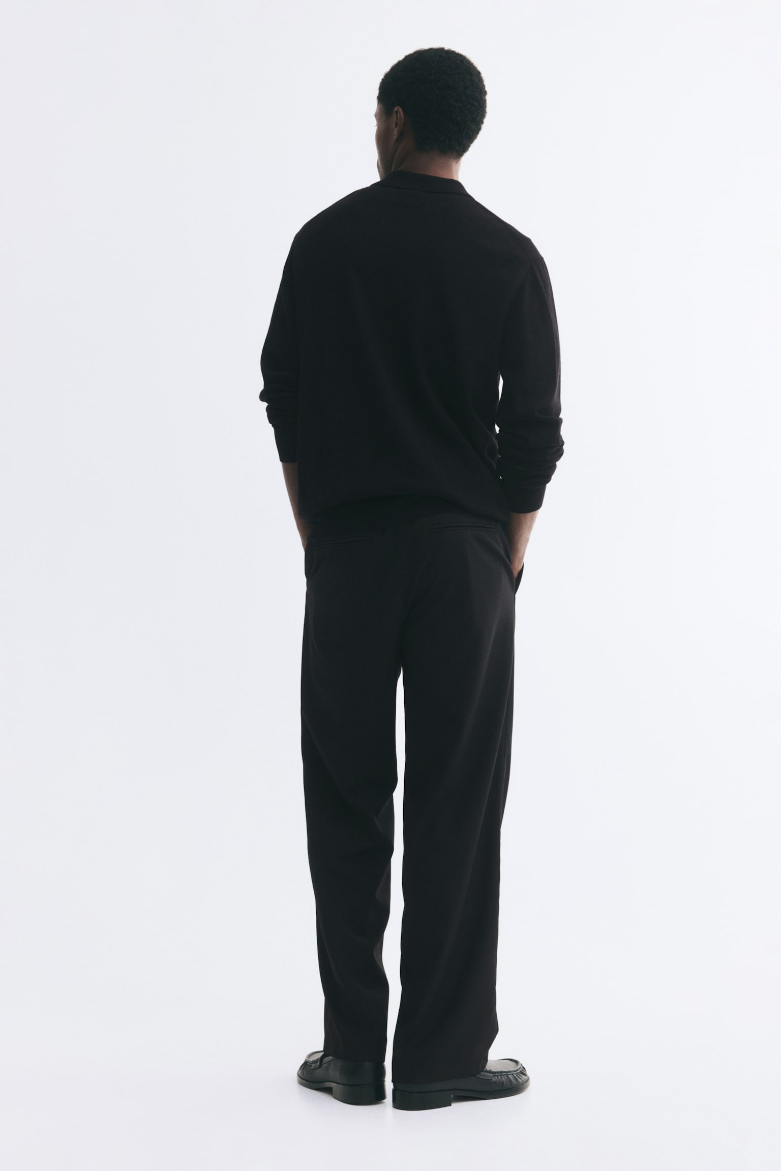 Мужские брюки H&M Relaxed Fit Trousers, цвет: Чёрный — фото 4