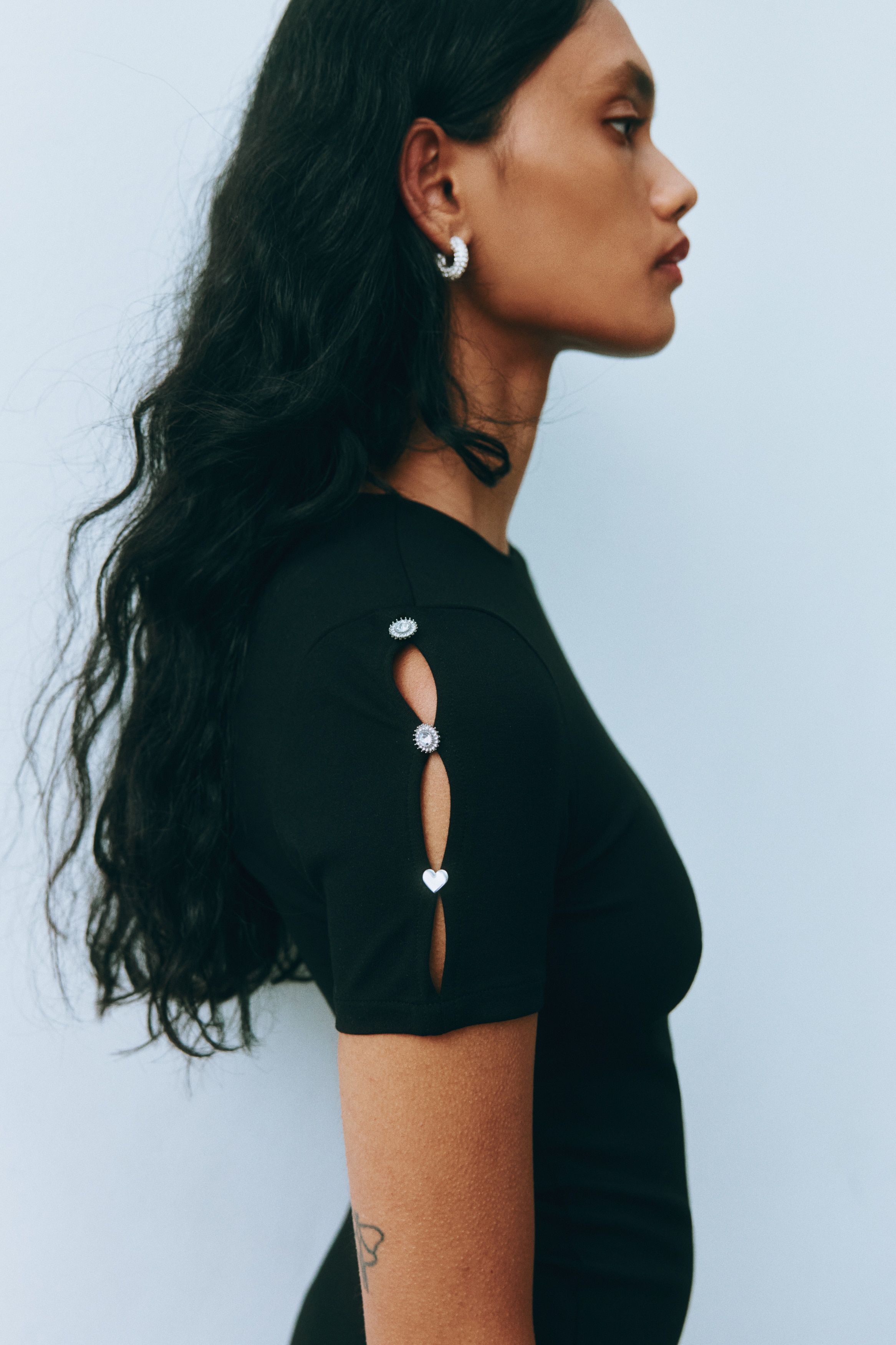 black fitted dress h&m H&M Rib-Knit Bodycon Dress with Low-Cut Back