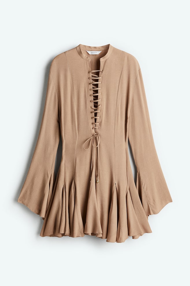 Robe avec laçage et jupe évasée - Beige - 1