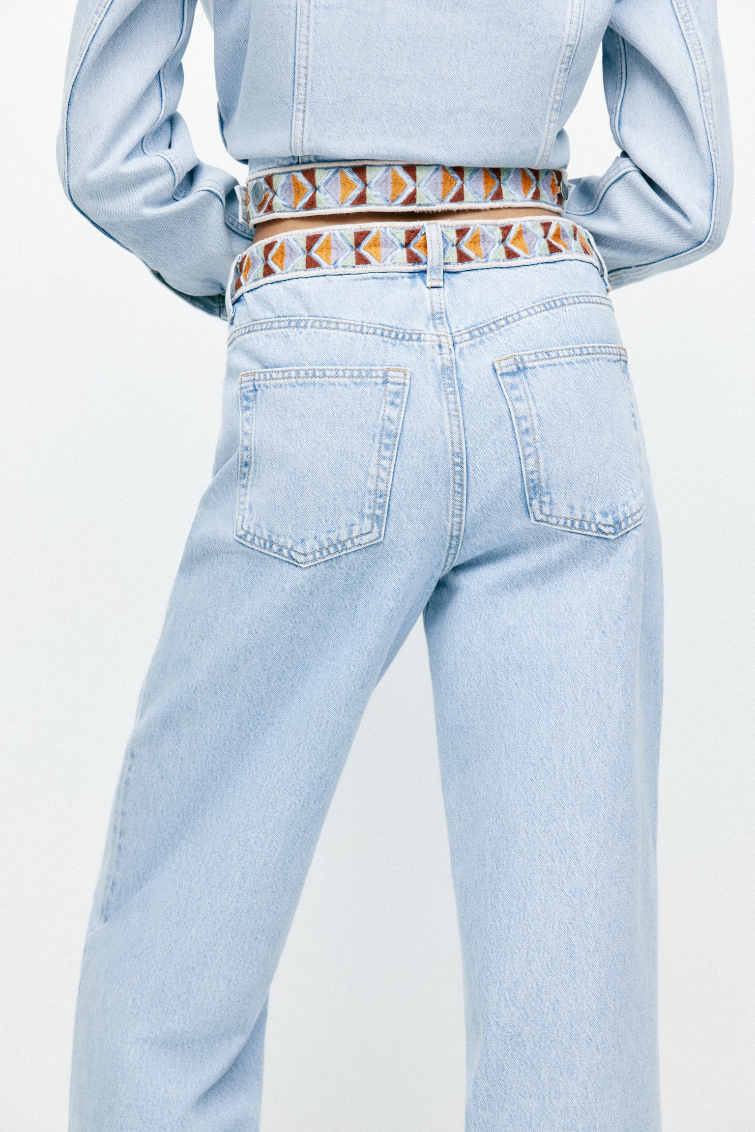 Wide Ultra High Jeans - Helles Denimblau - 5