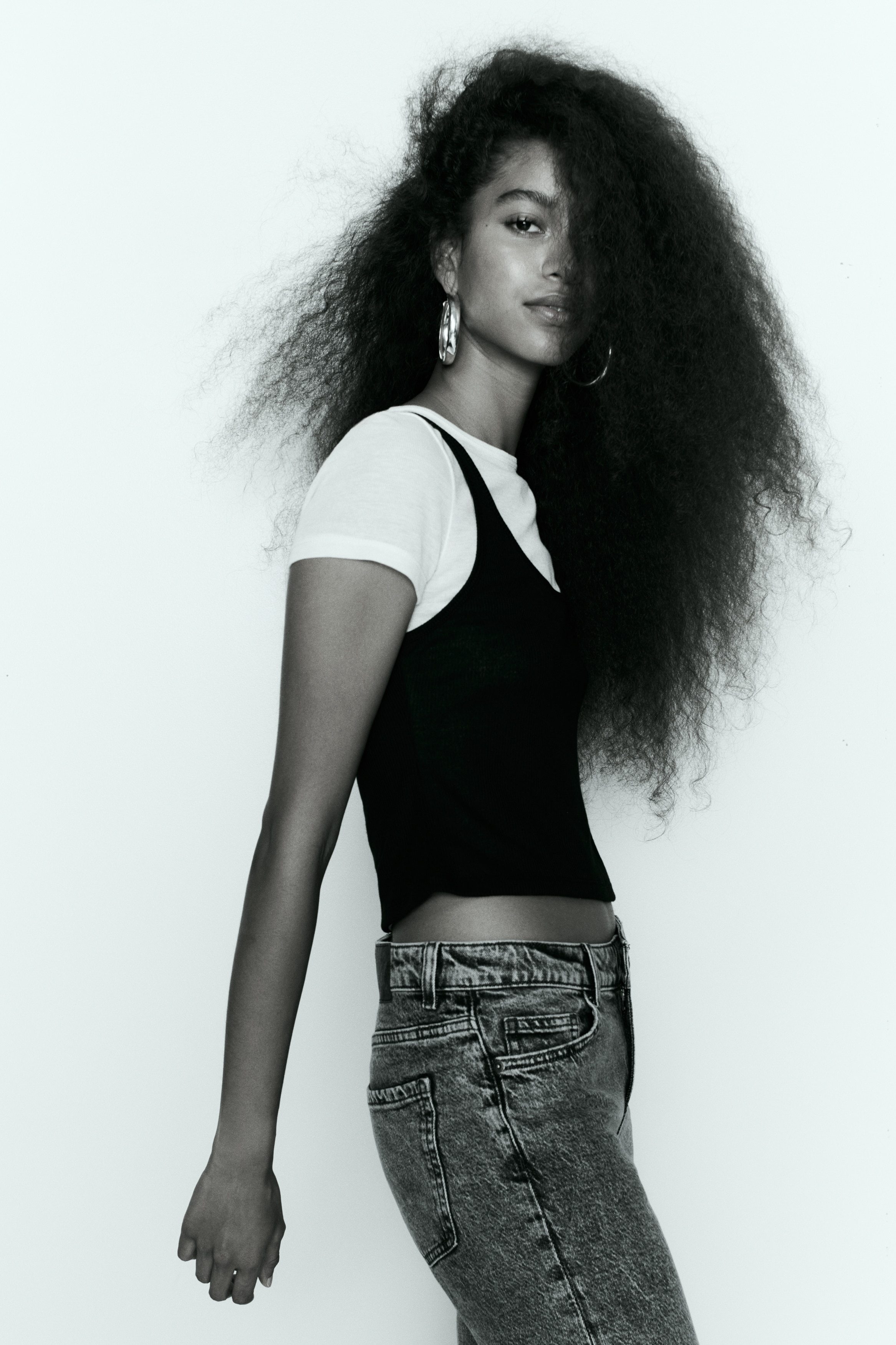 Slim Straight Regular-Waist Jeans - thumbnail 3