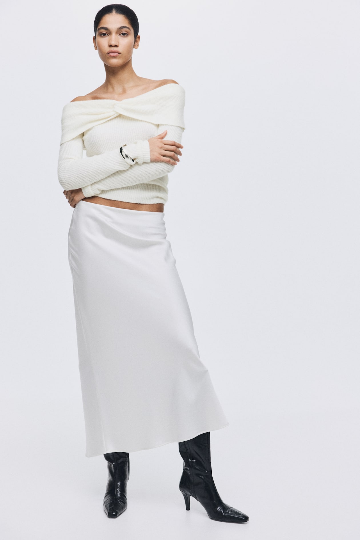 Off-the-Shoulder Sweater - image 3