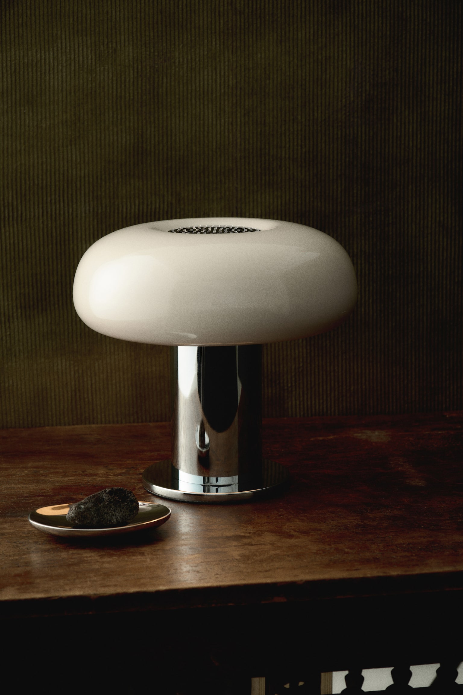 Metalowa lampa stołowa - Jasnobeżowy/Oliwkowozielony - 5