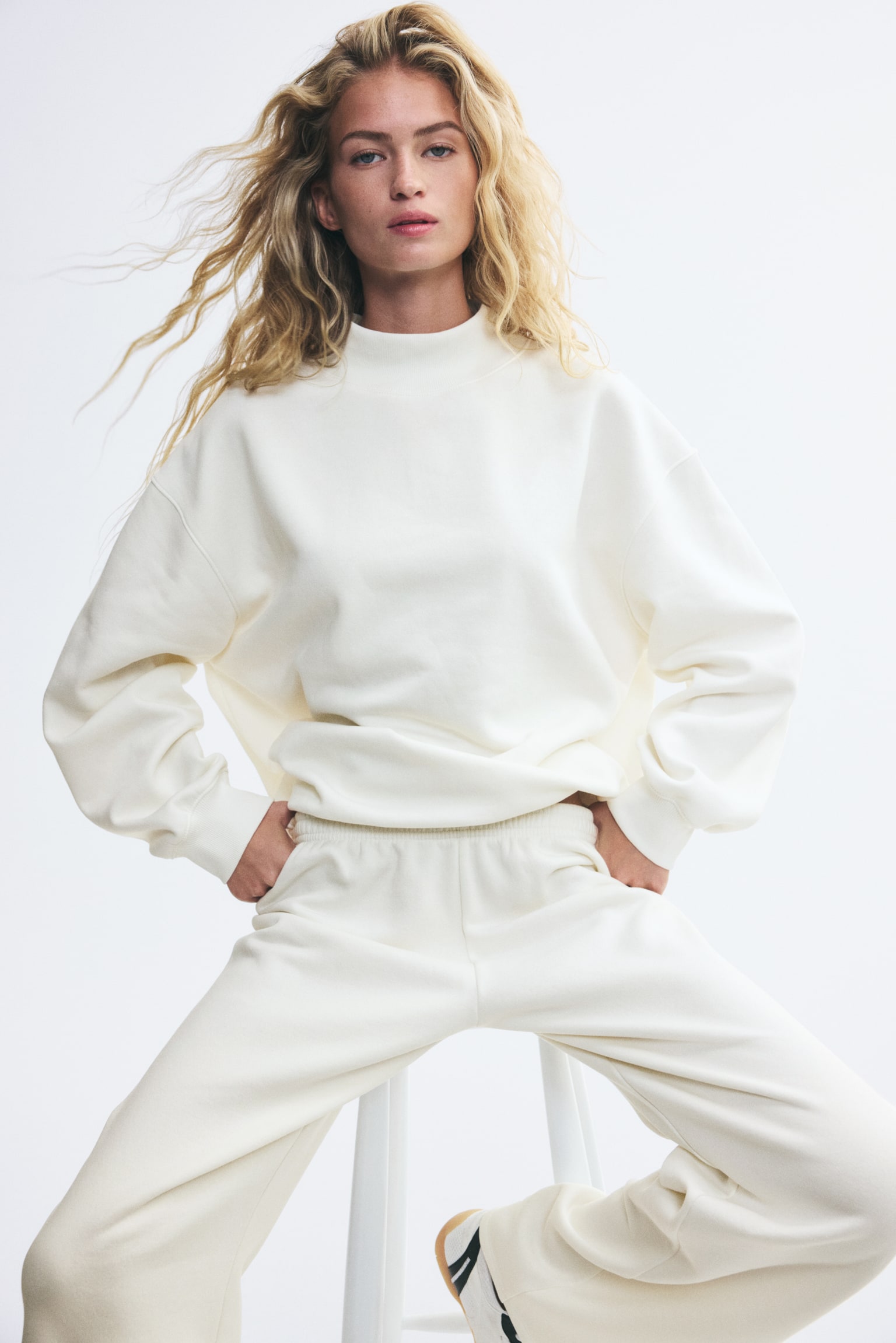 Комплект H&M 2-Piece Sweatshirt and Joggers Set, цвет: Кремовый — фото 3