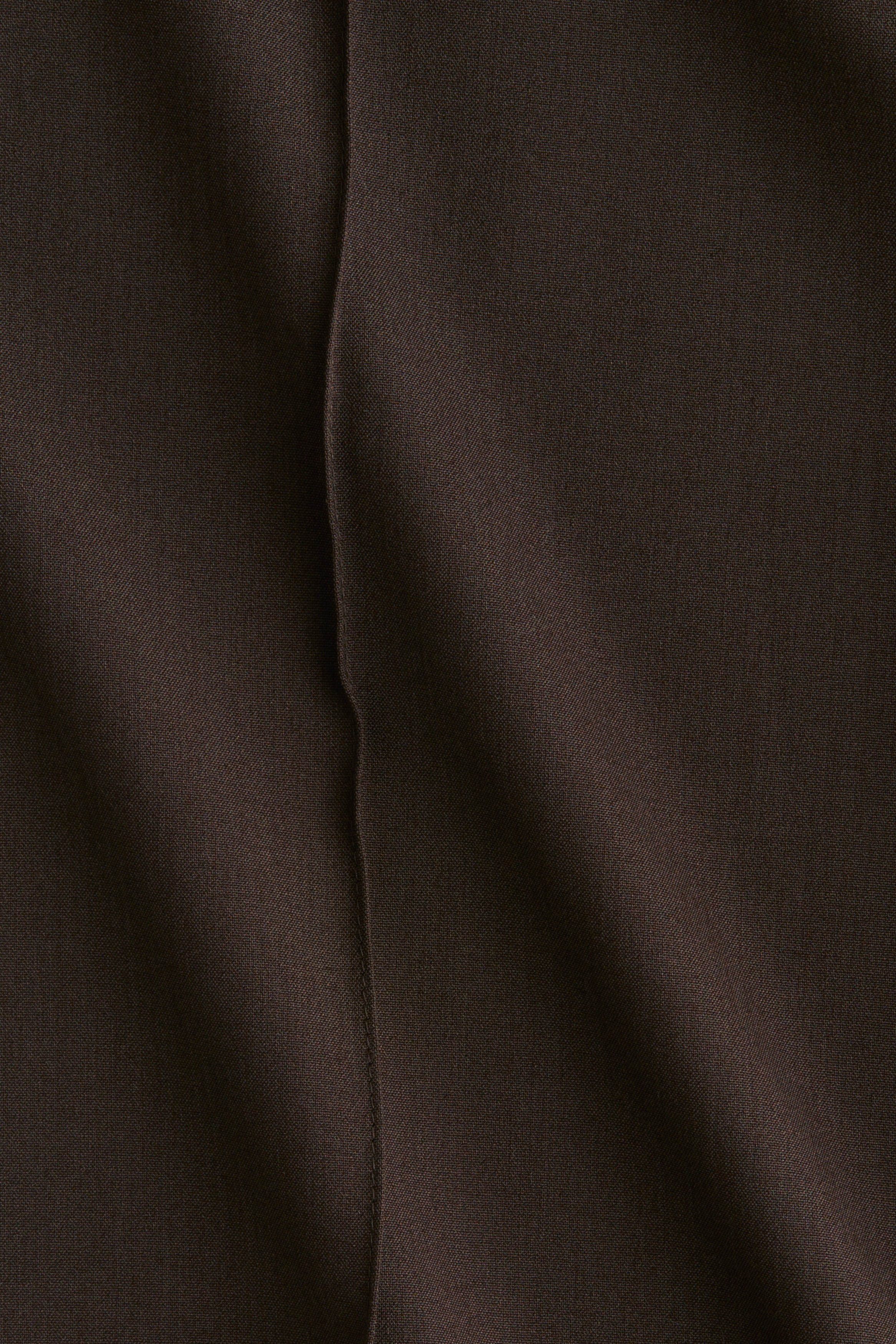 Crease-leg trousers