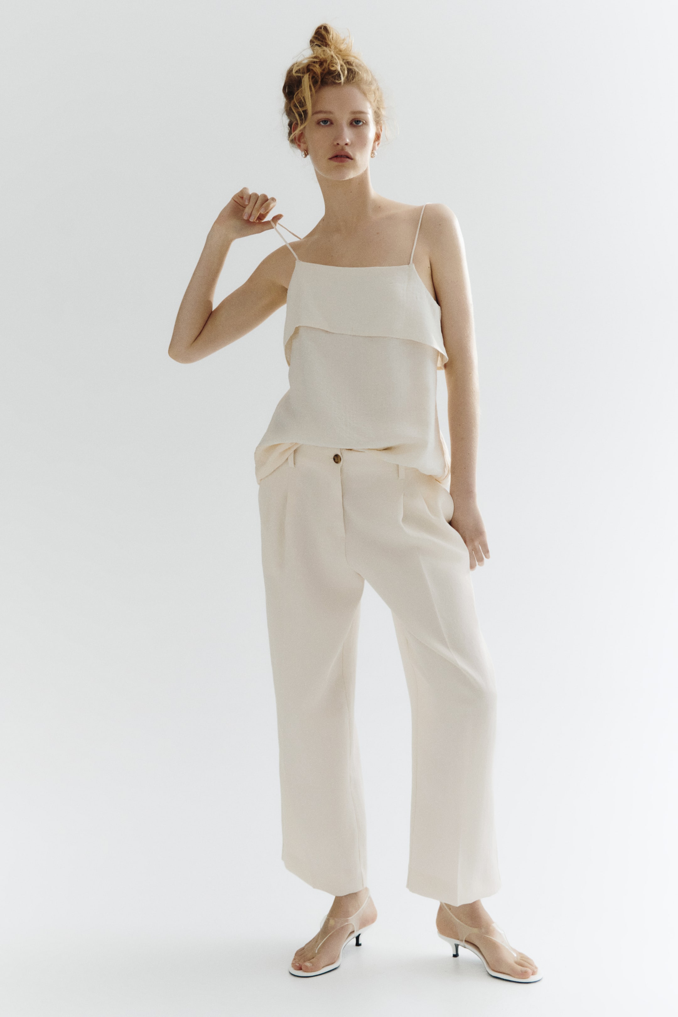Pantalon à la cheville en sergé