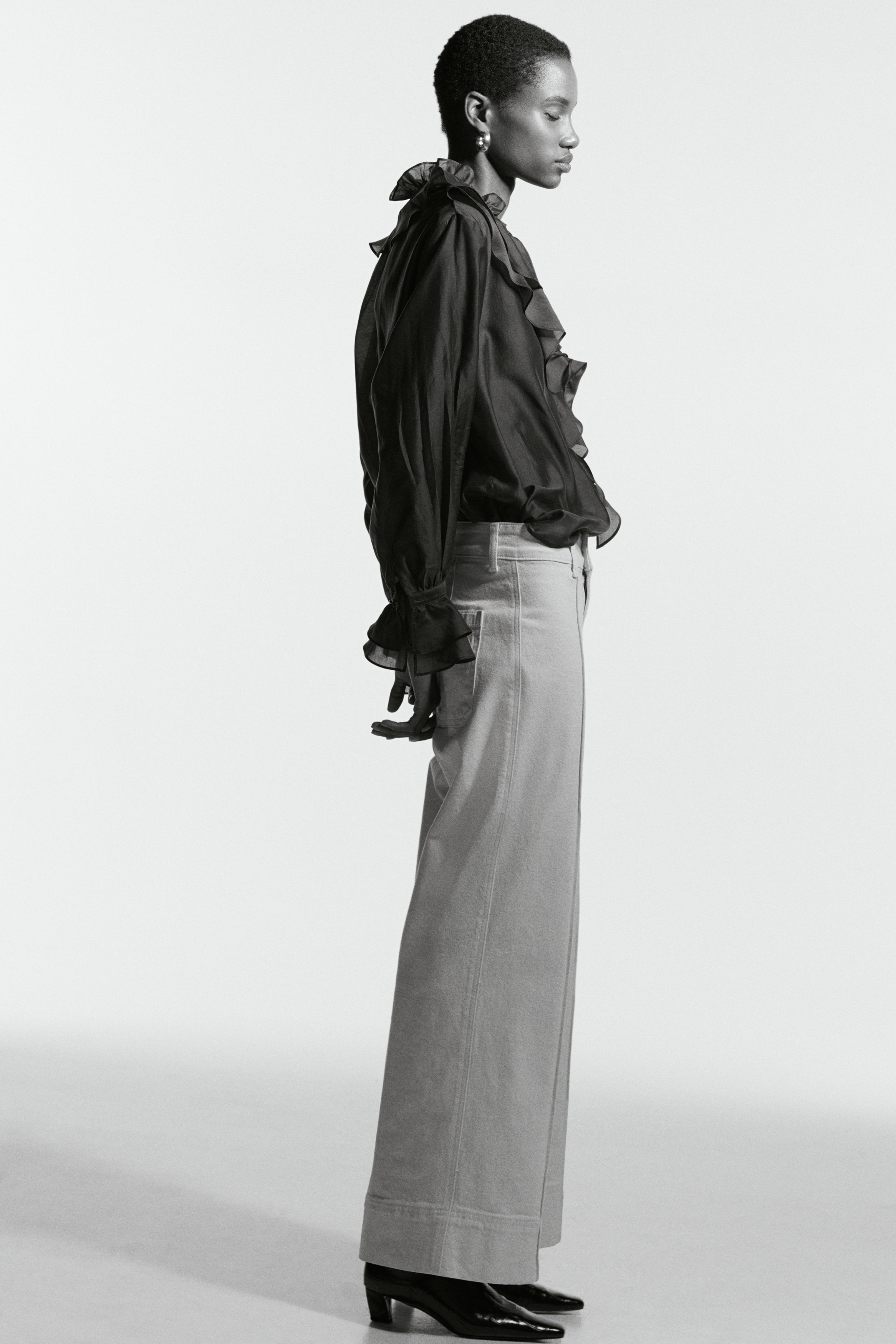 Wide High Ankle Jeans