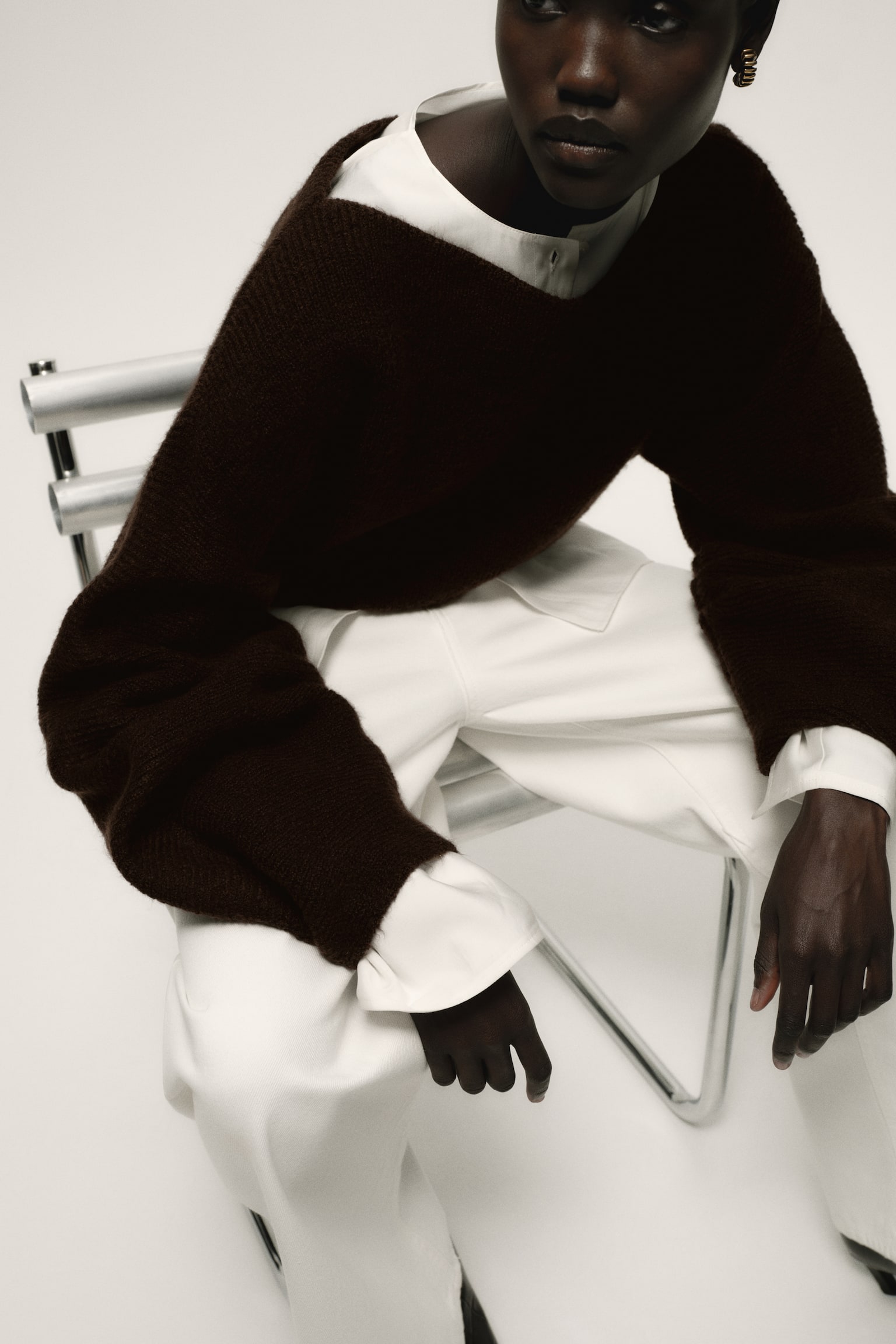 Suéter oversized con cuello de ojal - Café oscuro/Beige jaspeado claro - 6