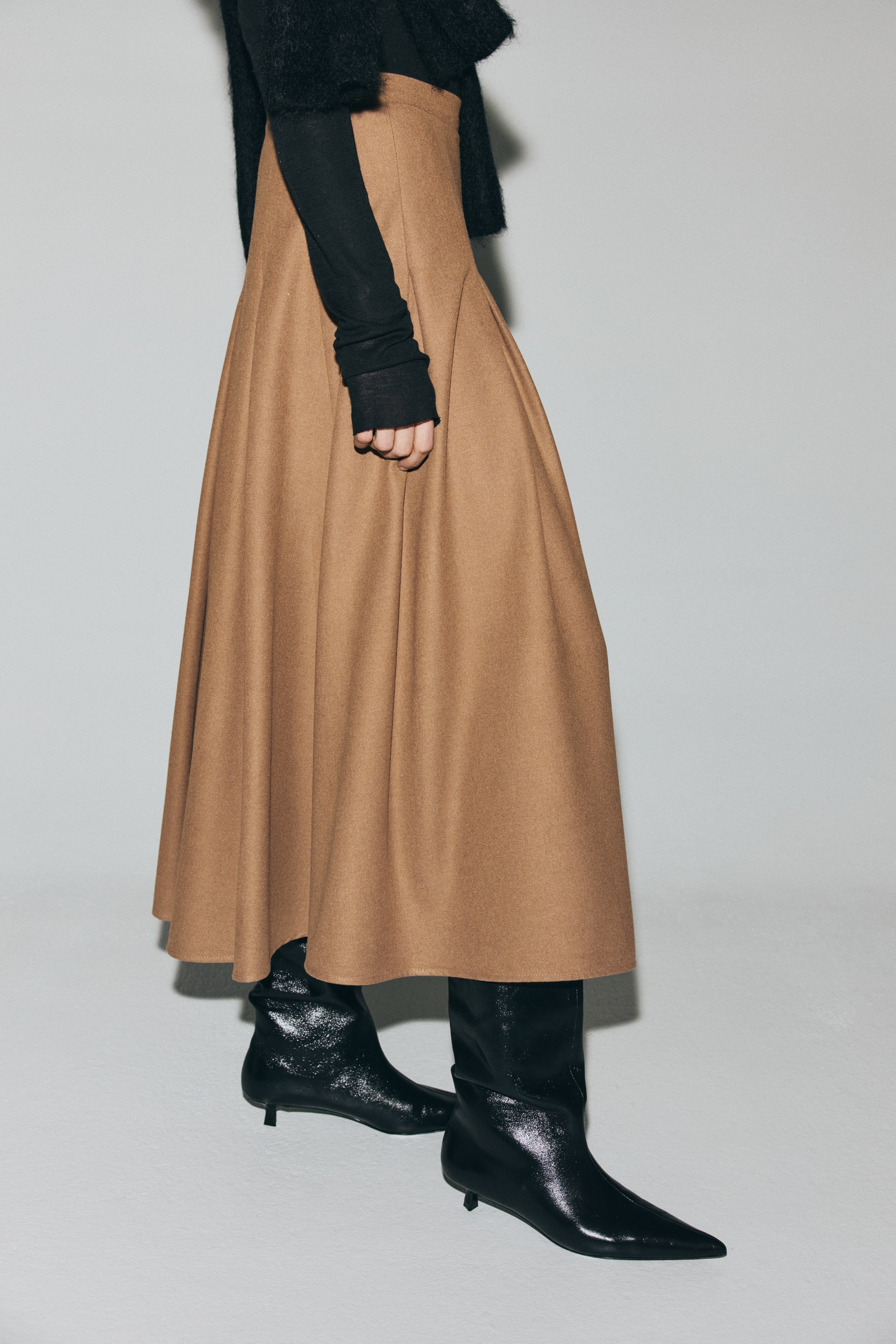 Pleated midi skirt