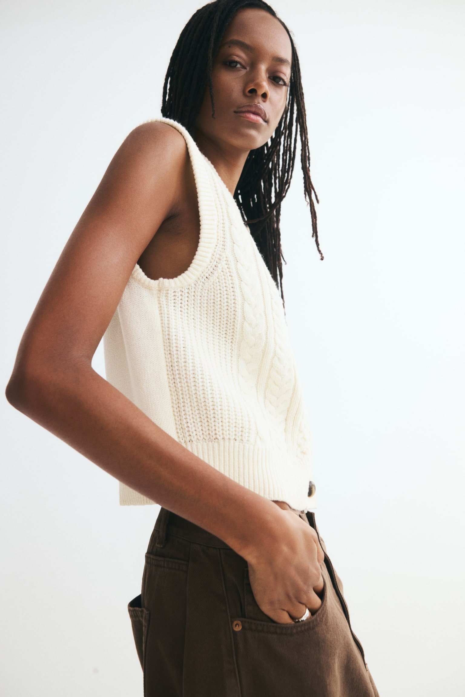 Женский жилет H&M Cable-Knit Sweater Vest, цвет: Кремовый — фото 3